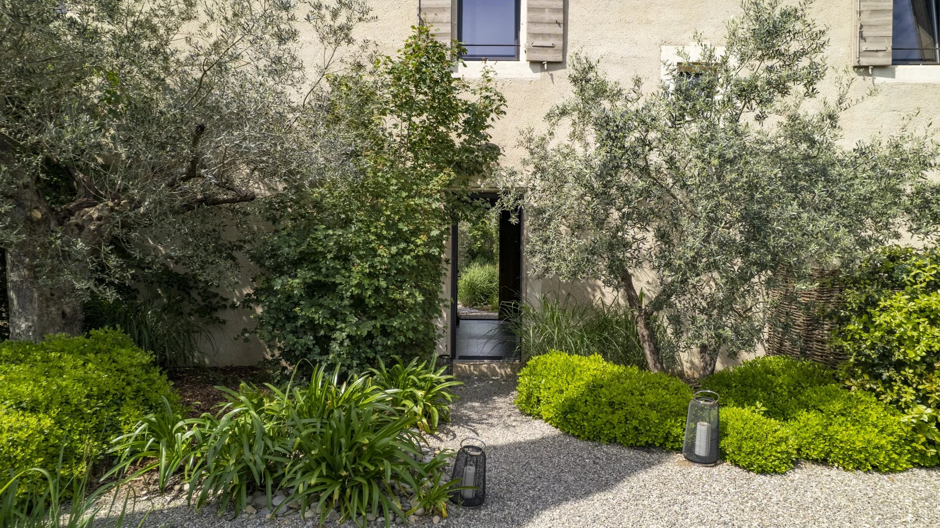 Mas à vendre à Eygalières – Propriété de luxe 250 m² avec piscine. jardin et 4 suites