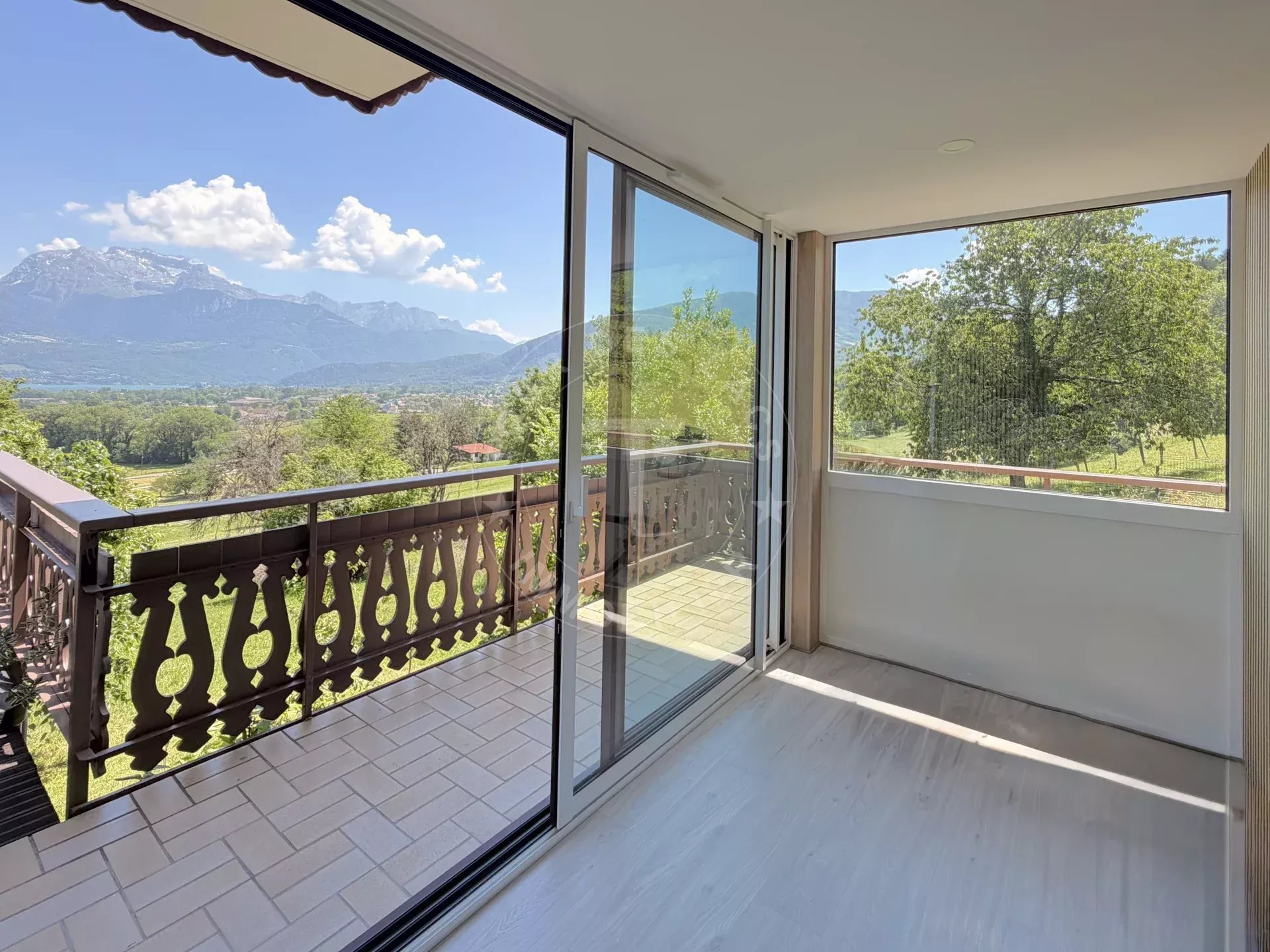 SOUS-OFFRE - Chalet vue panoramique sur le lac d’Annecy – Sevrier