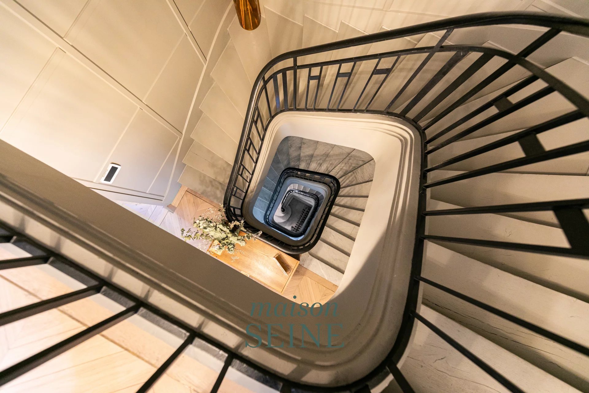 Neuilly sur Seine - Saint James - Hôtel particulier avec piscine et toit terrasse - Garage