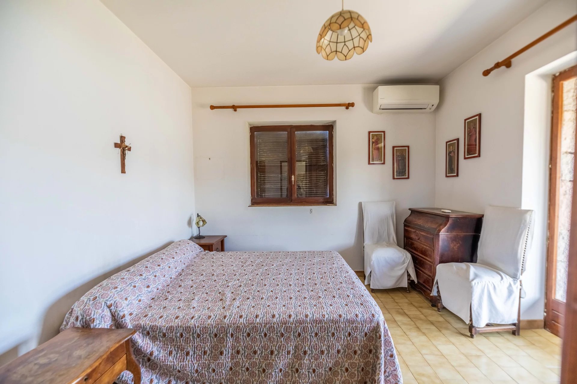 VILLA A SCOPERTA