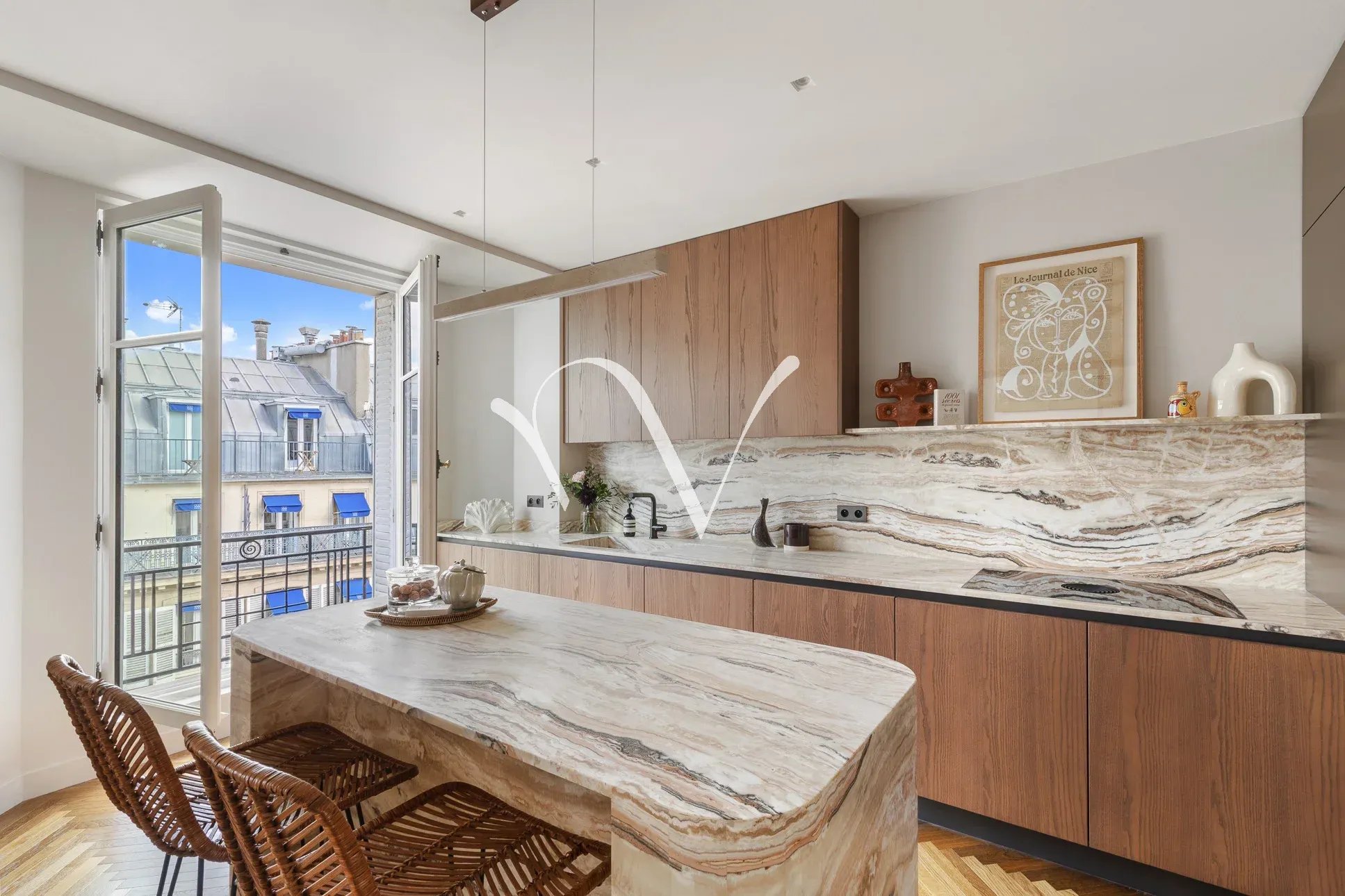 A deux pas de la Place Saint-Sulpice, appartement avec trois chambres