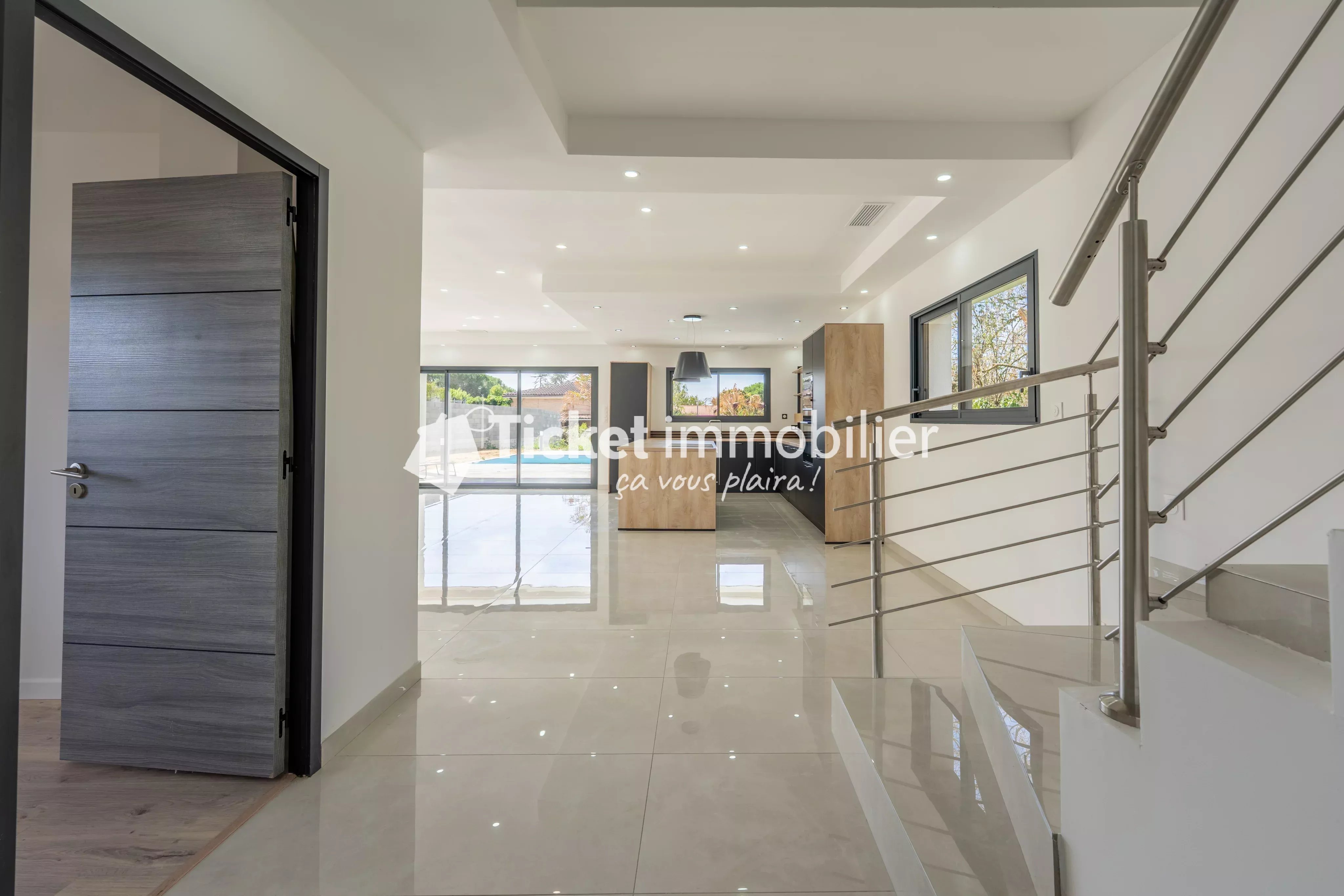 🏡 Maison contemporaine d'exception avec piscine