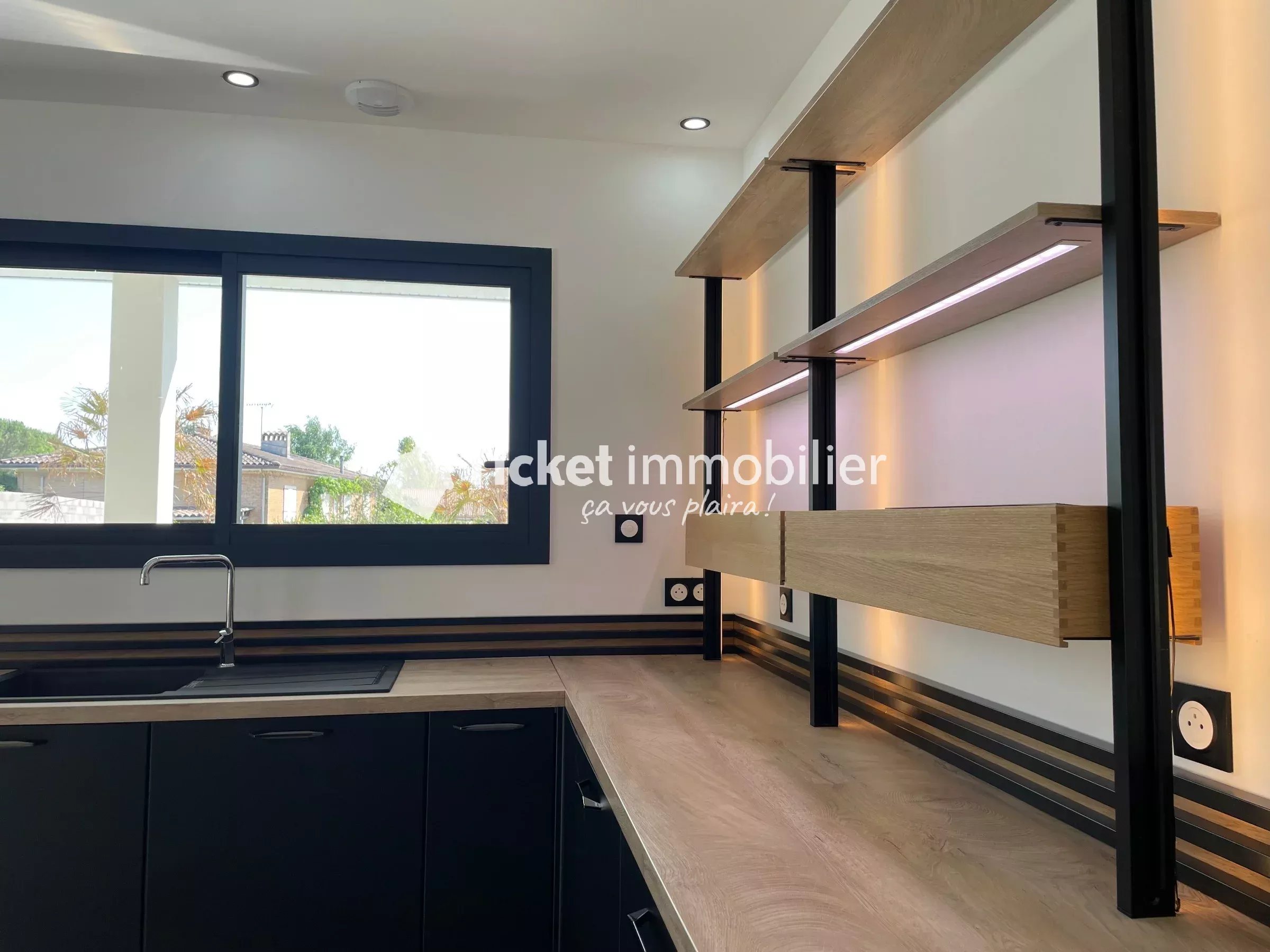 🏡 Maison contemporaine d'exception avec piscine