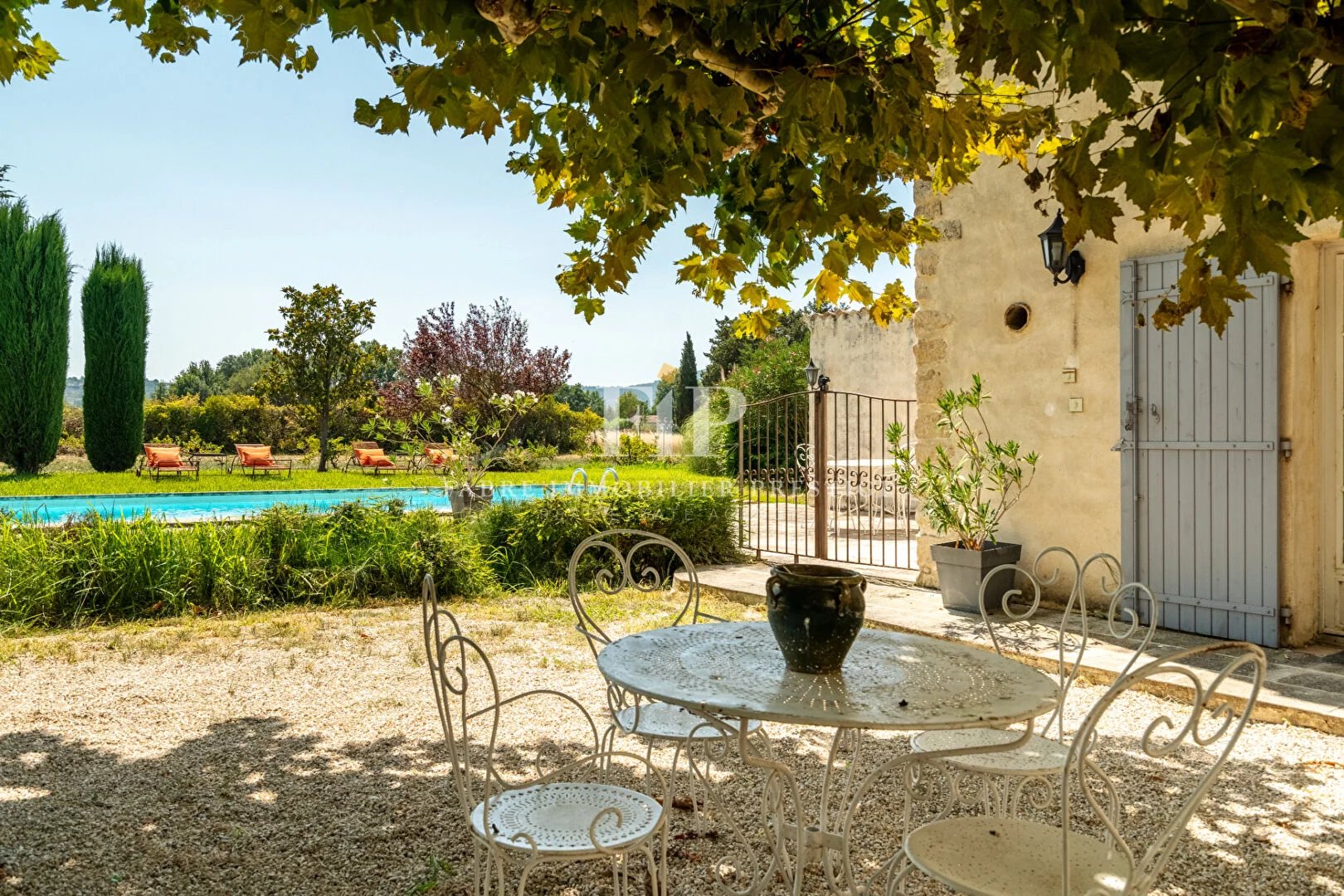 Mas/Magnanerie du XVIIIème siècle au coeur du Luberon - 490m2- Vues panoramiques proche Aix-en-Provence-Lourmarin et Avignon