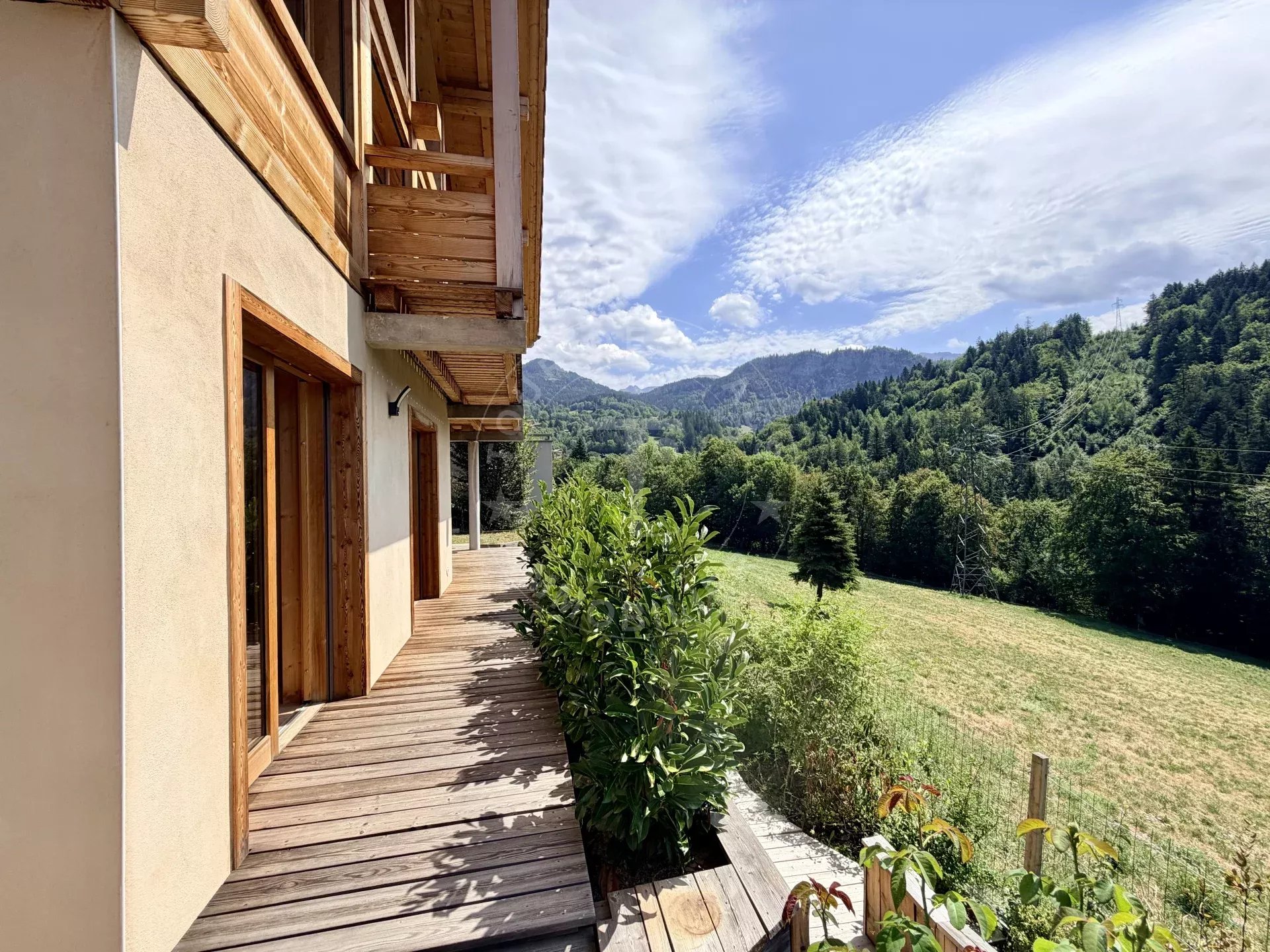 St Jean de Sixt - Chalet de 2022 plein centre de 3 chambres – au calme