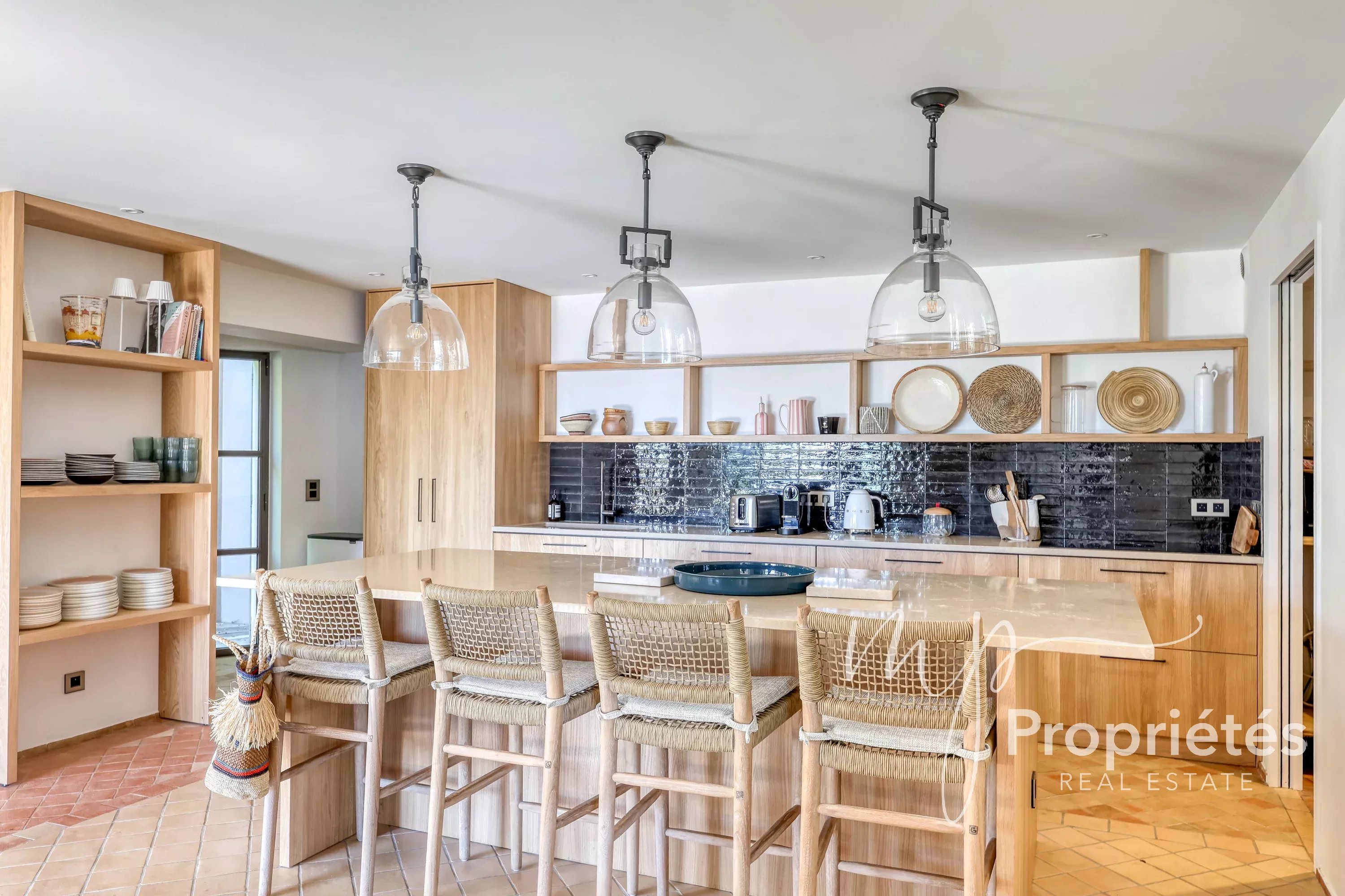 EXCLUSIVITE - Propriété d'exception 9 pièces