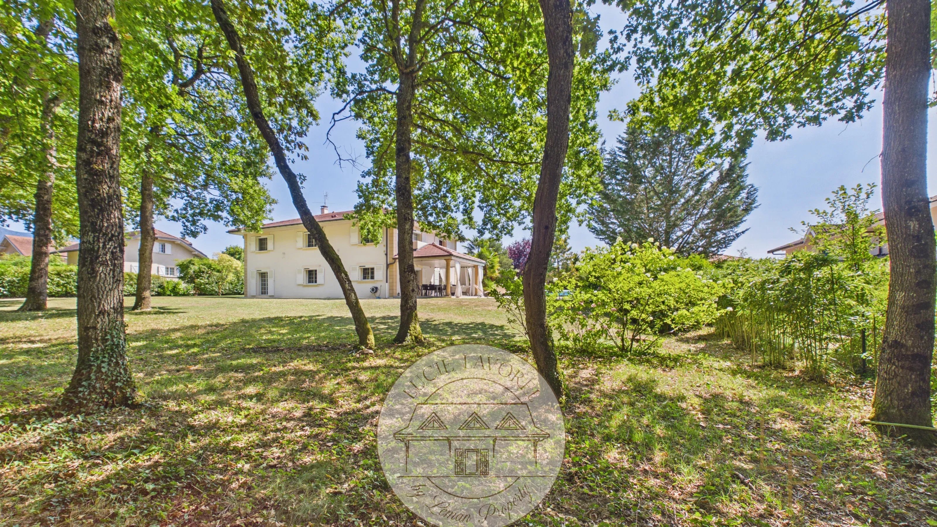 Very rare for sale in Veigy-Foncenex
