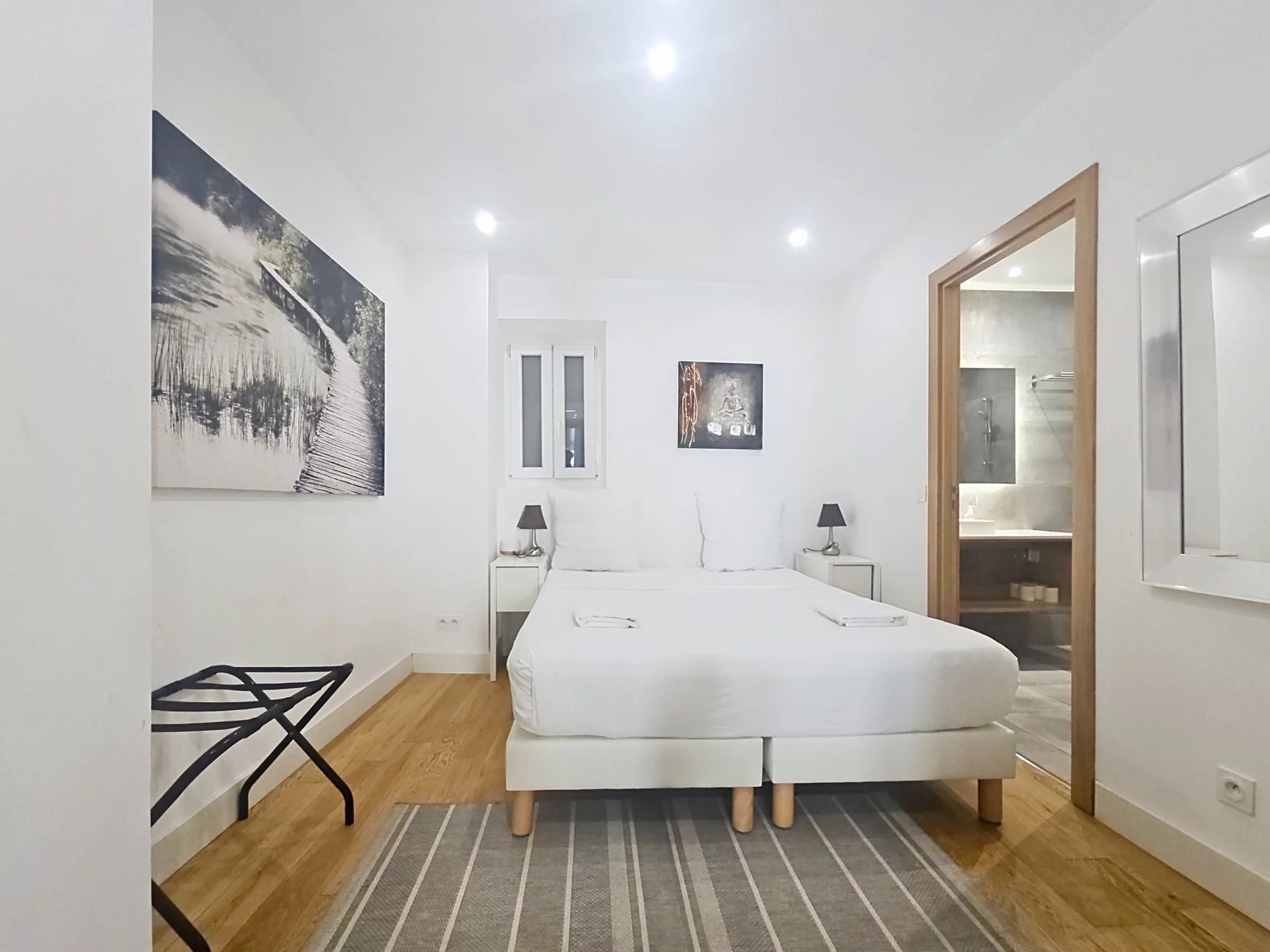 Vieux-Nice – Cours Saleya – 2 pièces de 42 m² entièrement rénové – Fort potentiel locatif