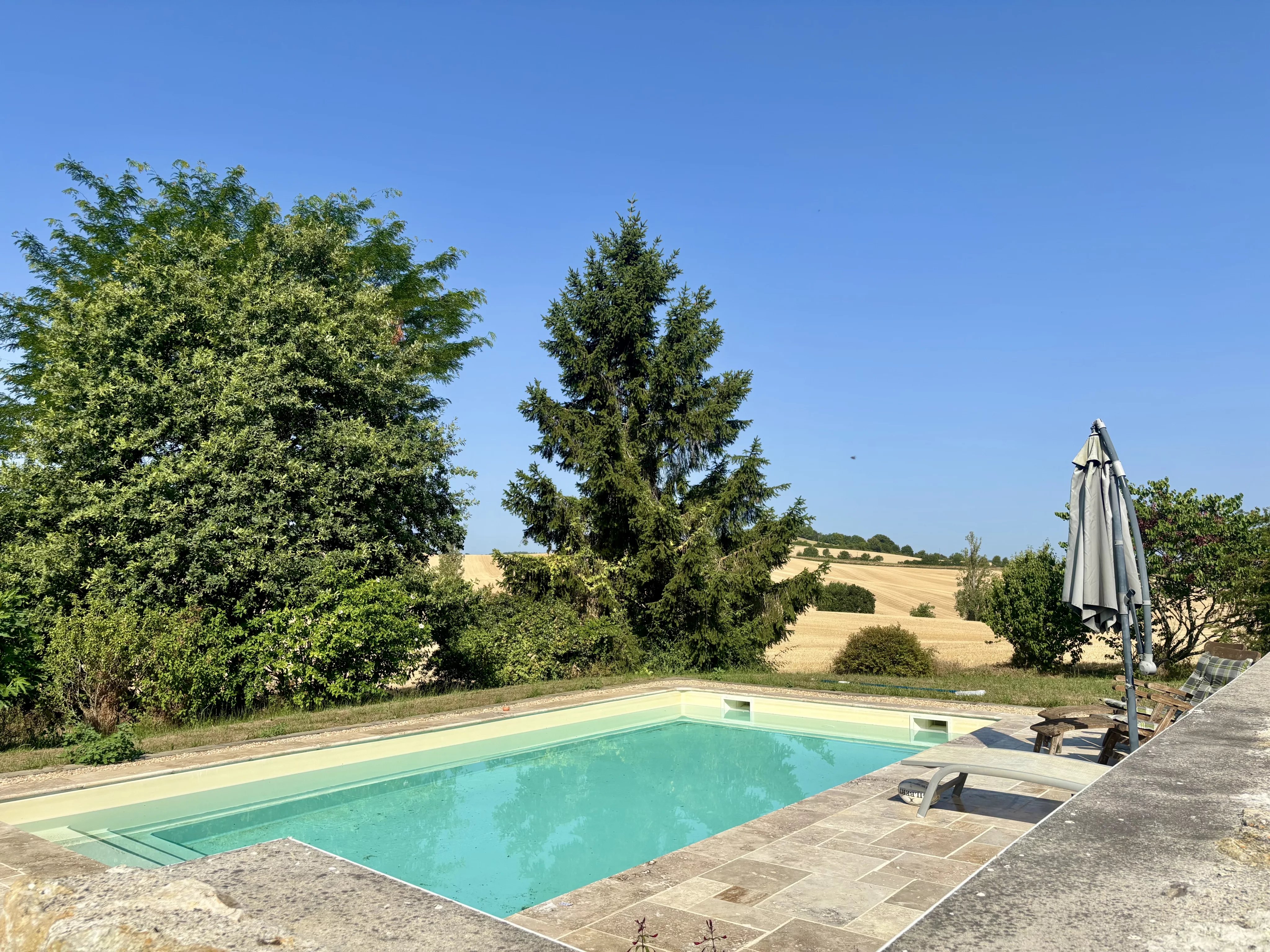 Magnifique propriété avec piscine et lac