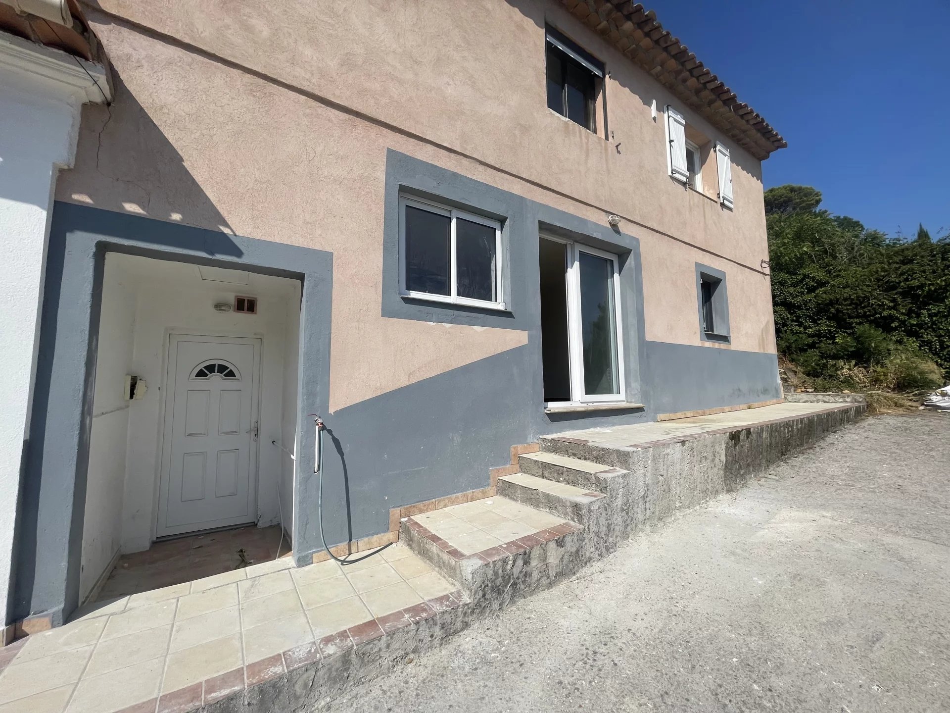 Beau bas de villa