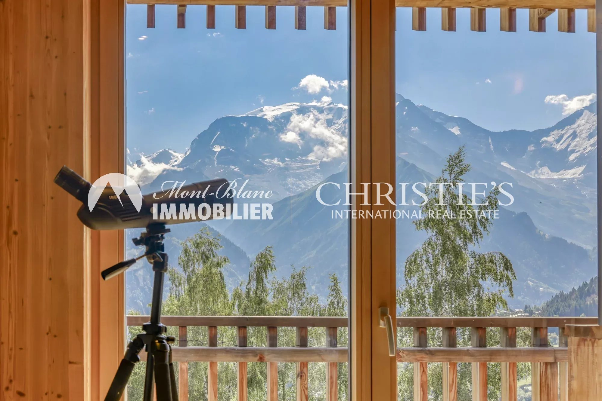 Architect’s chalet with exceptional view of Mont Blanc