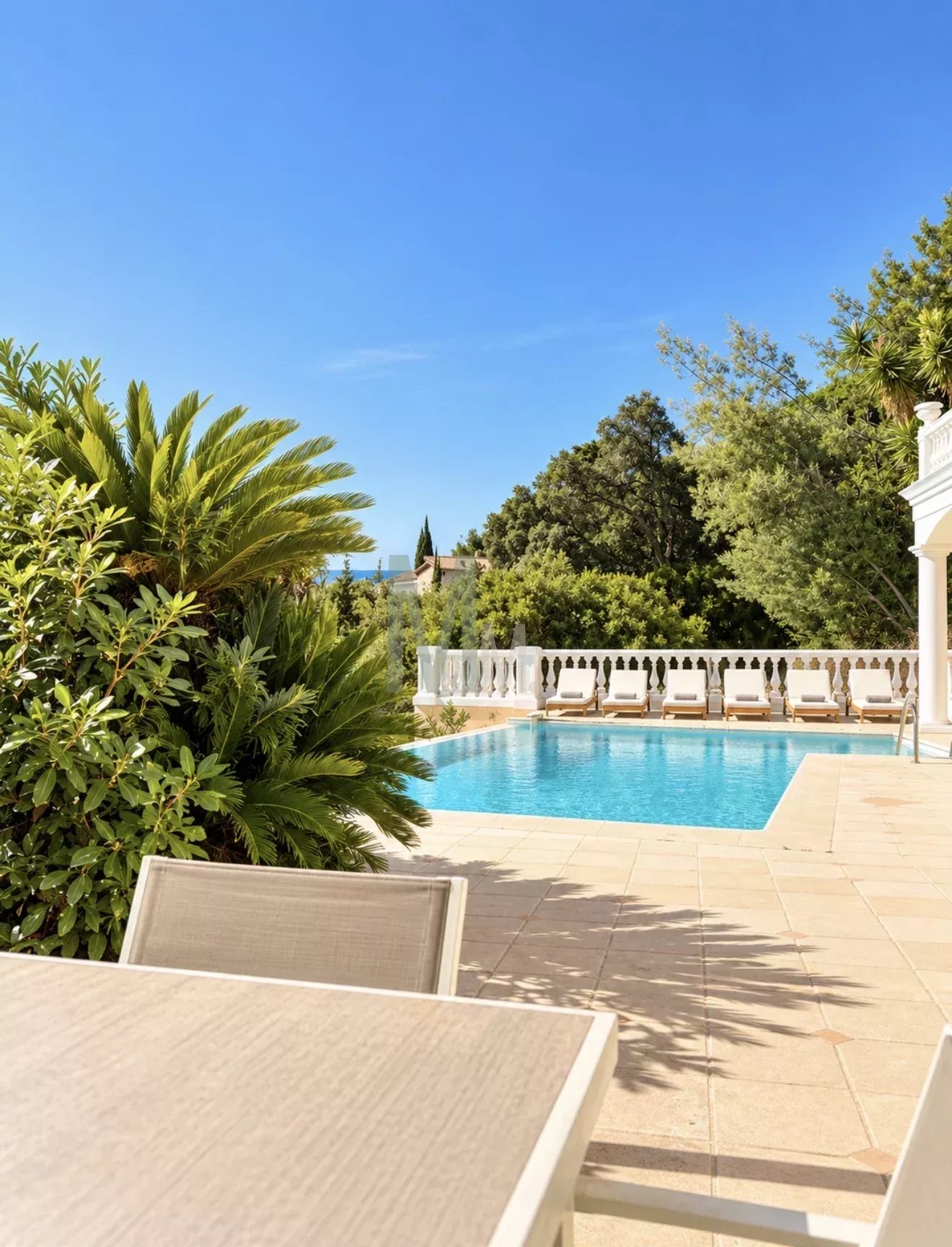 Villa vue mer avec piscine à débordement