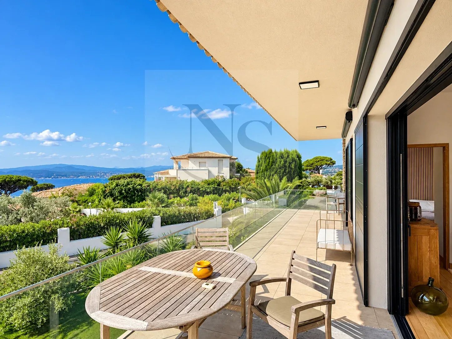 SAINTE-MAXIME/ MAISON AU CALME AVEC VUE MER