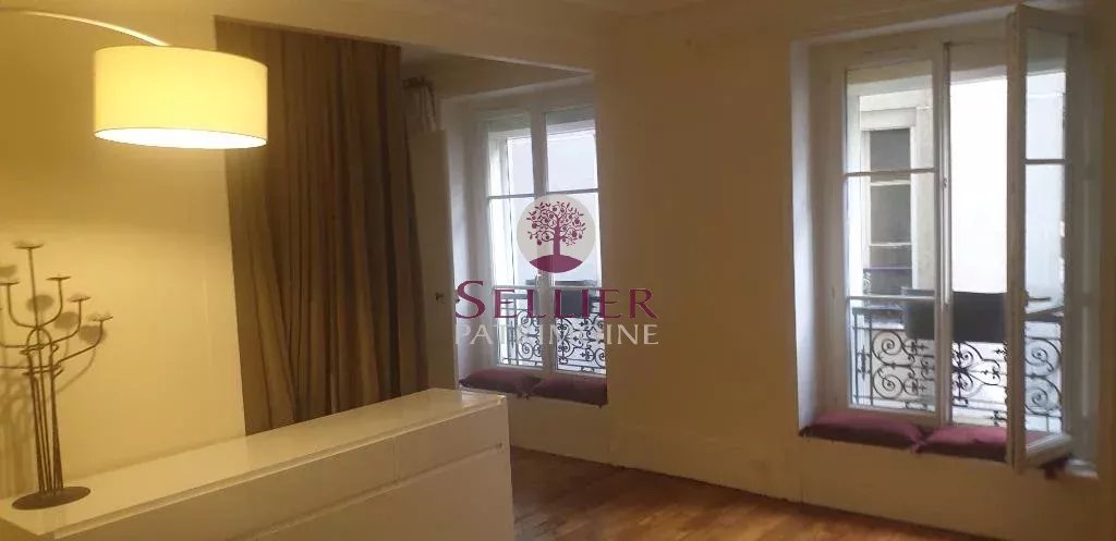 Appartement 3 Pièces 2 Chambres Coliving Paris 13e — Gobelins / Bd Arago — Salle de bain rénovée, Calme sur cour, Haussmannien