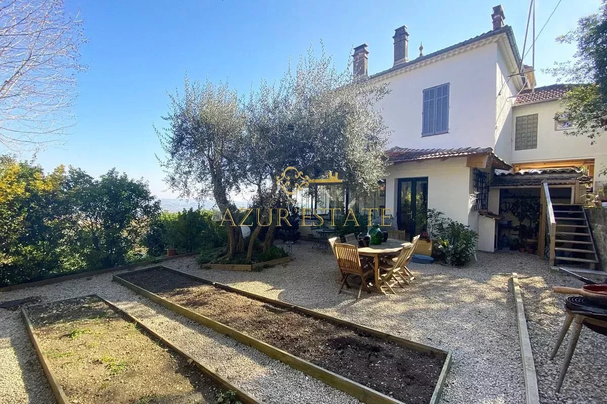 GRASSE : MAISON DE PARFUMEUR