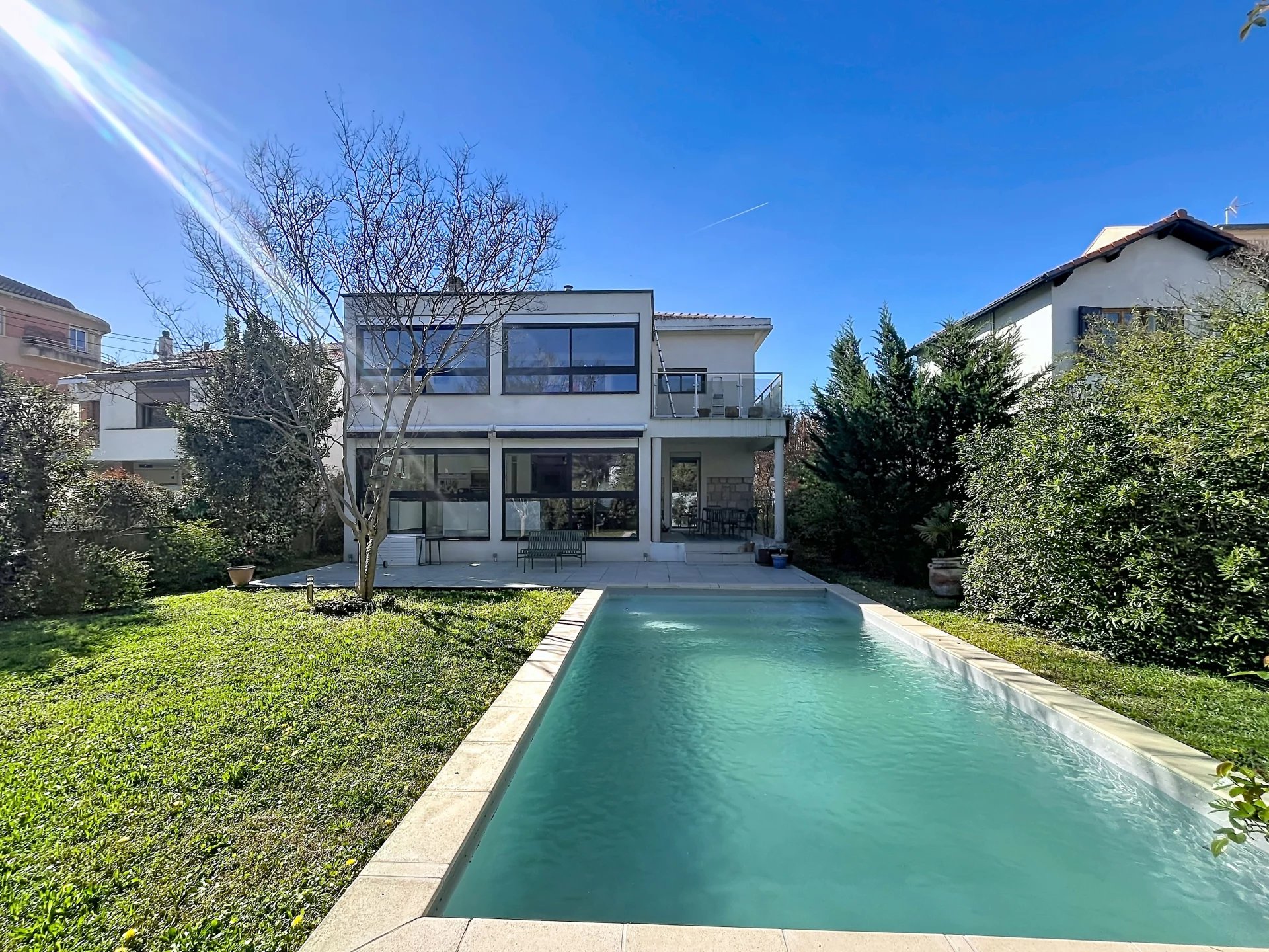 Croix de Pierre – Élégante maison familiale avec piscine