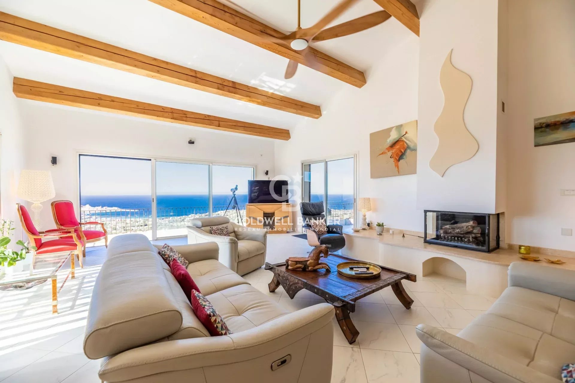 L'Île-Rousse – Exceptional villa facing the Pietra islands