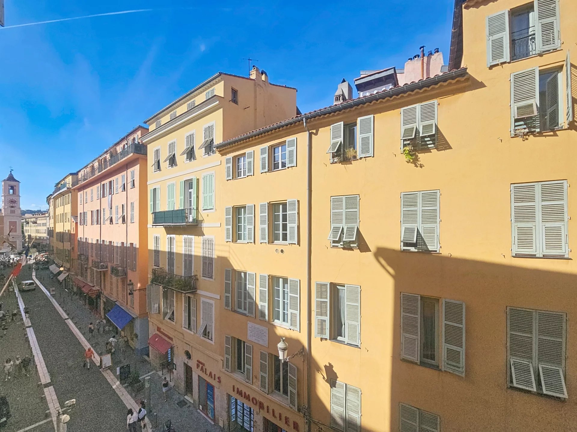 Vieux-Nice – Cours Saleya – 2 pièces de 42 m² entièrement rénové – Fort potentiel locatif
