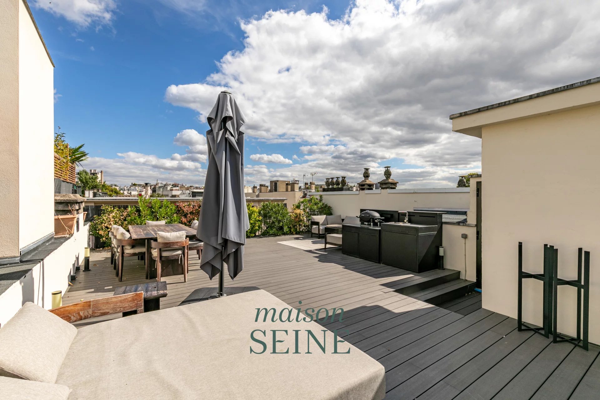 Neuilly sur Seine - Saint James - Hôtel particulier avec piscine et toit terrasse - Garage