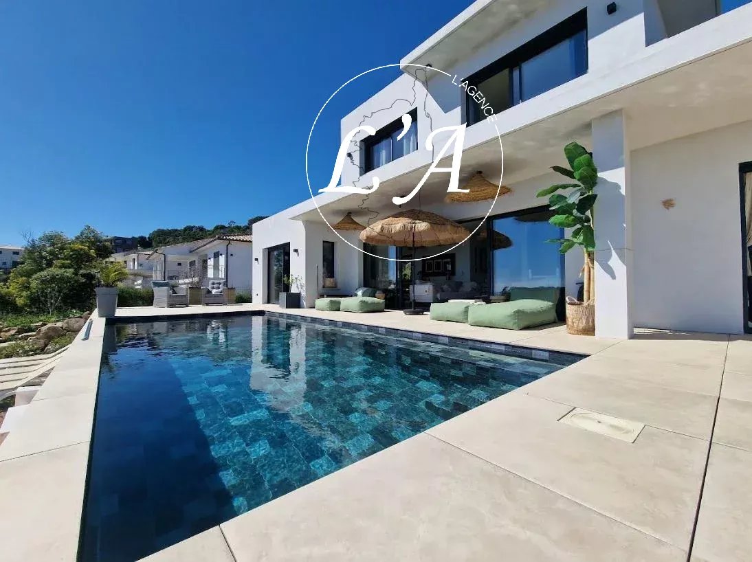 Solenzara - Villa with panoramic sea view and heated pool