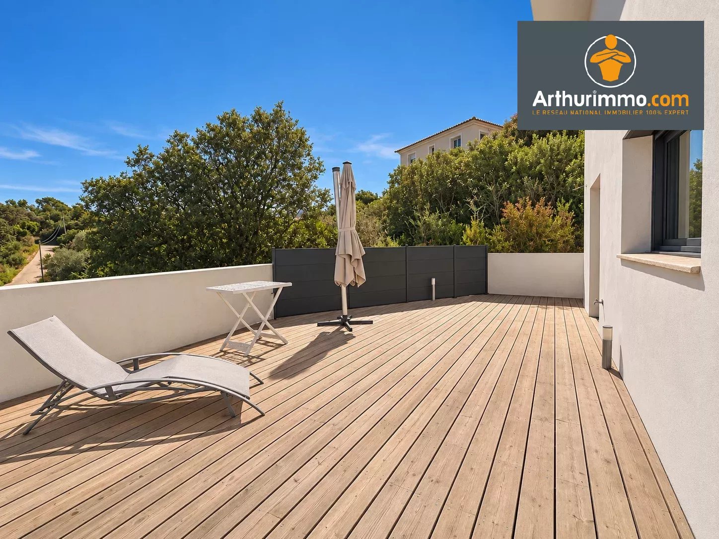 Sale Porticcio large T2 with terrace and sea view