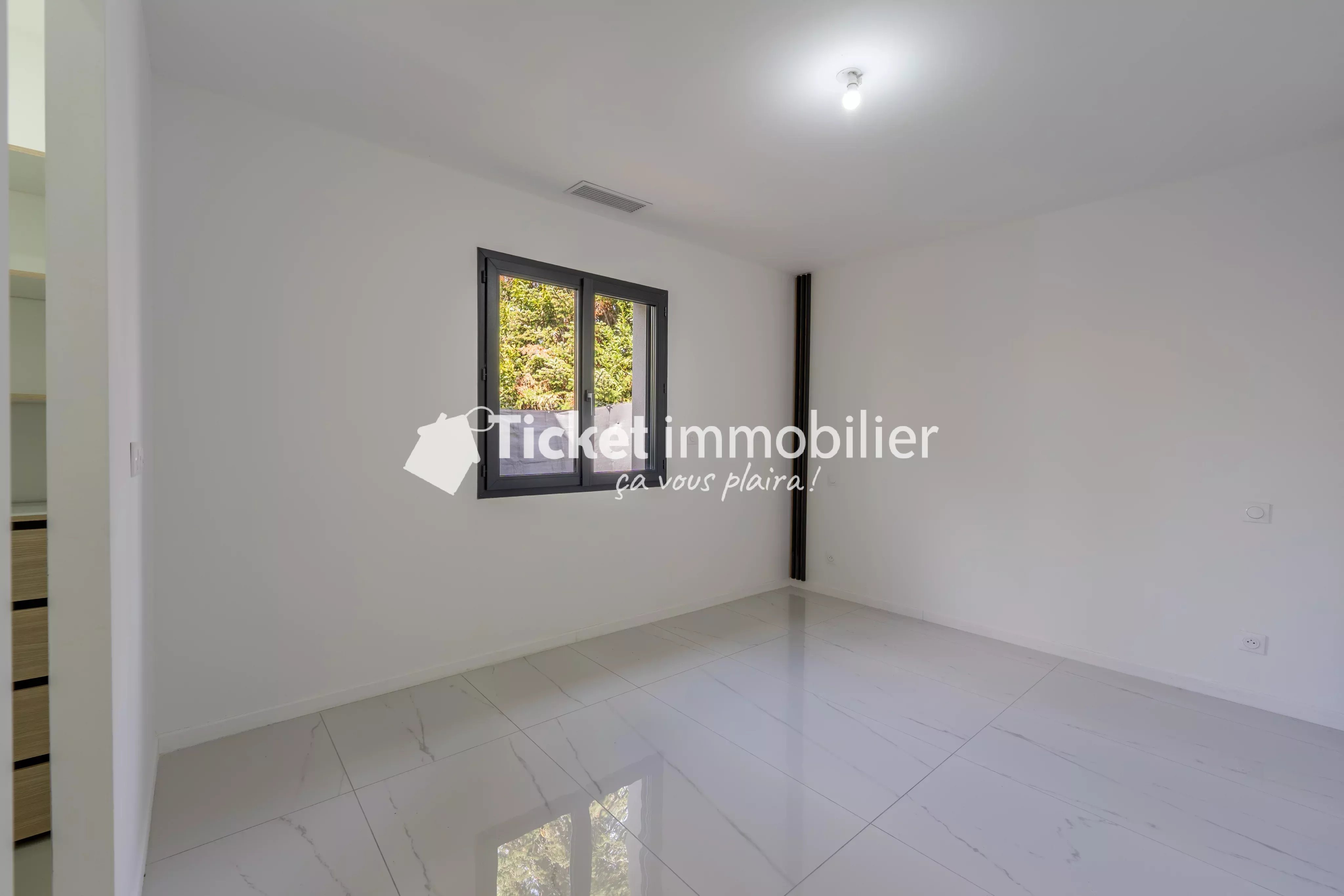 🏡 Maison contemporaine d'exception avec piscine