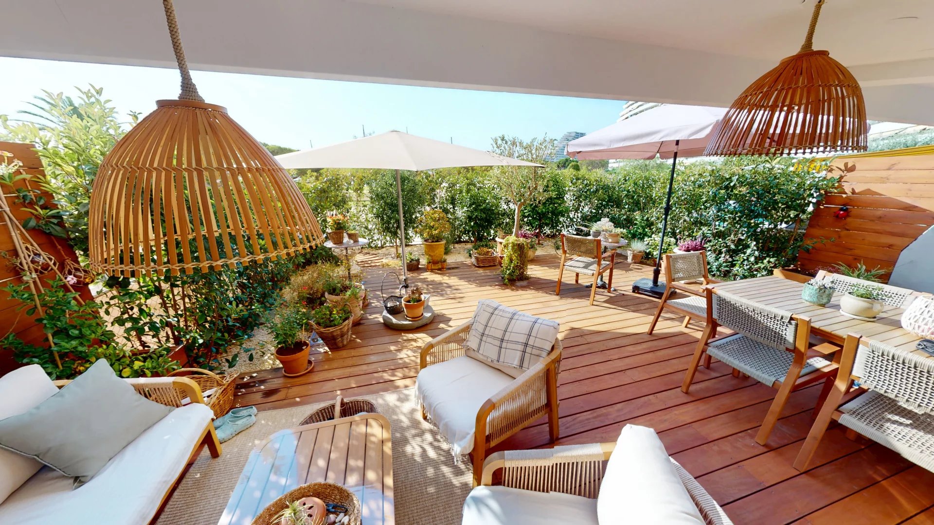 VILLENEUVE-LOUBET – MARINA BAIE DES ANGES – APPARTEMENT 3 PIÈCES DE 67 m² EN REZ-DE-JARDIN