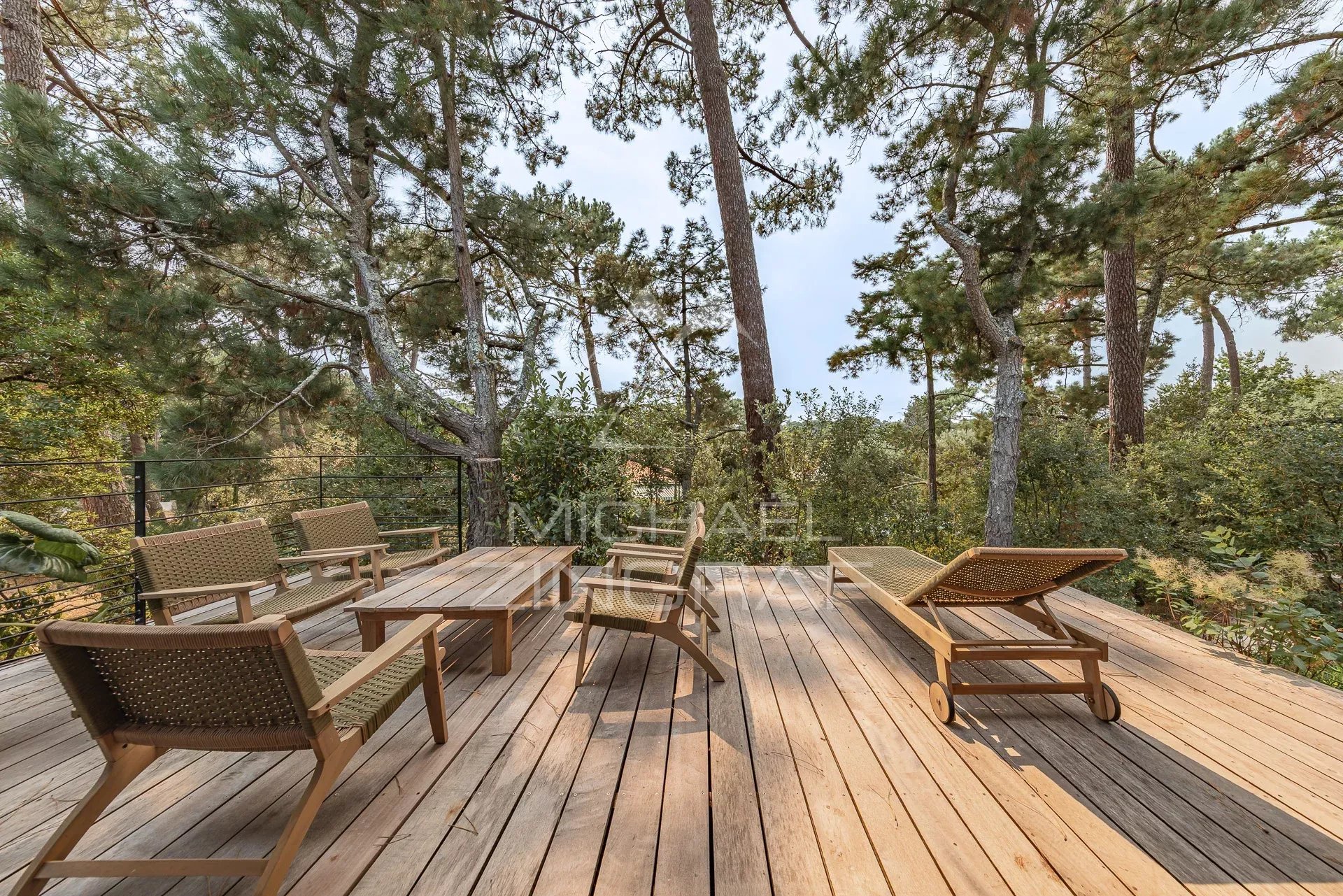 Villa 5 suites entièrement rénovée au Pyla