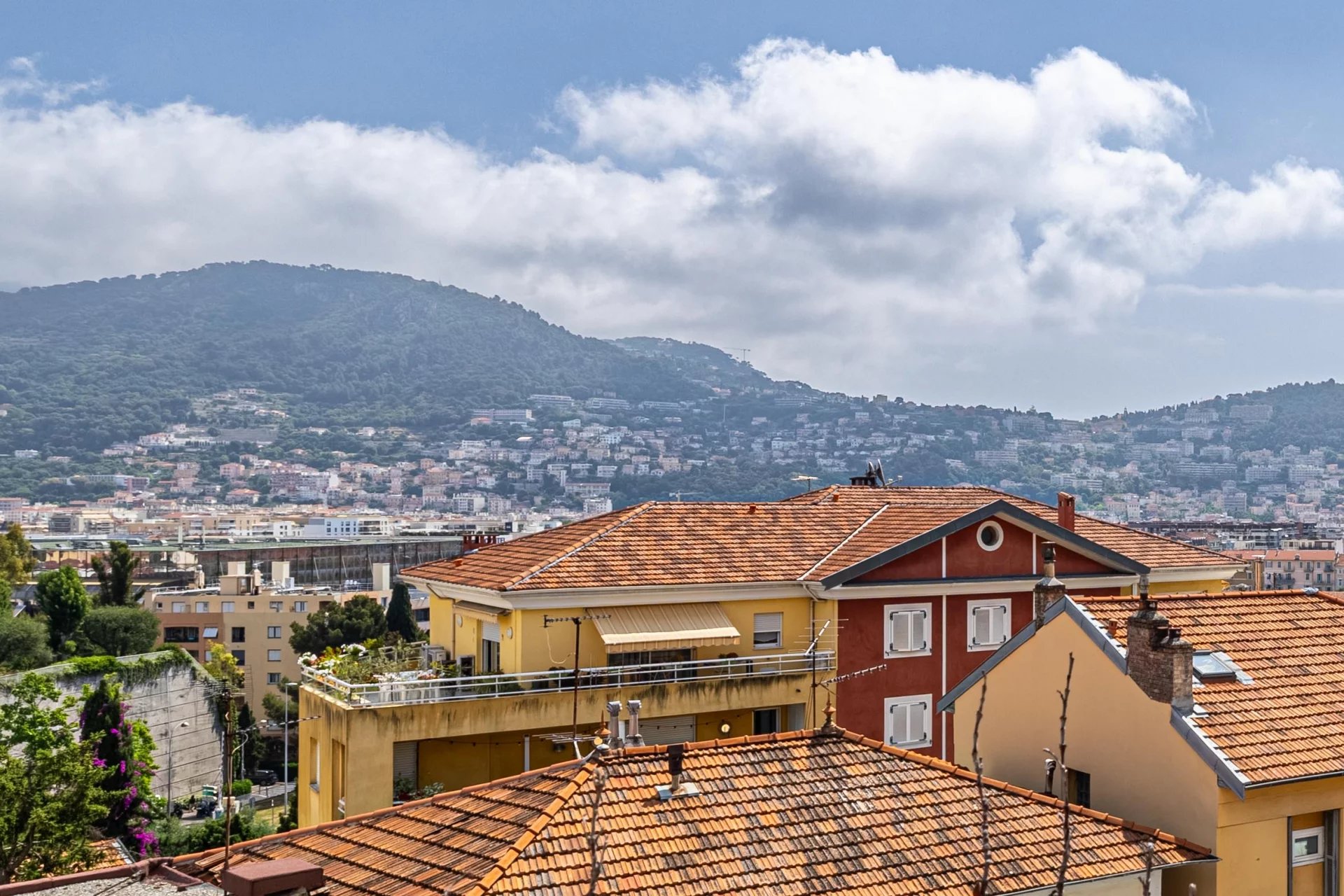 Nice - Bas Cimiez - Maison 170m² avec 4 chambres, terrasses et garage