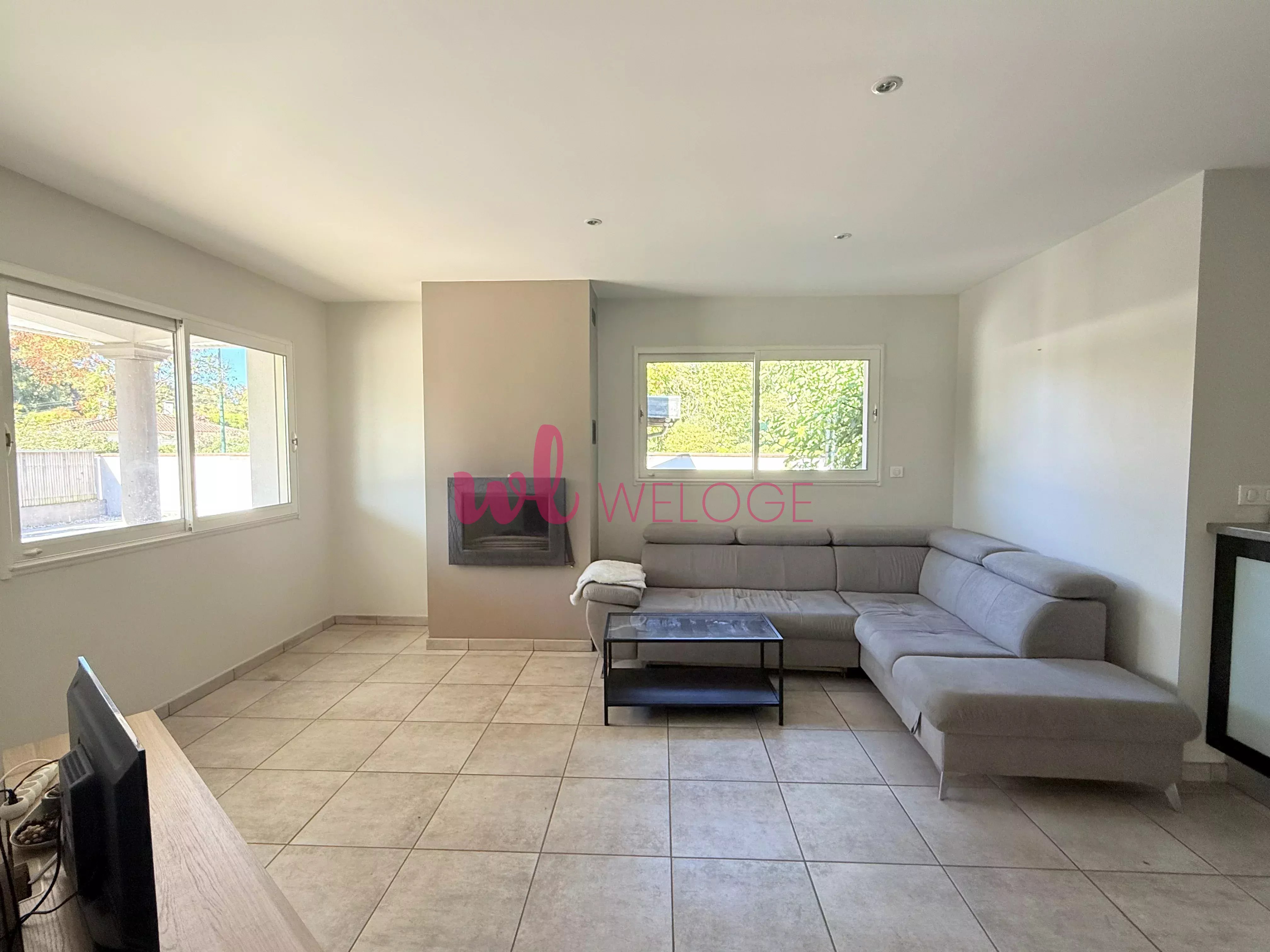 MAGESCQ — Maison contemporaine de plain-pied 125 m², piscine, pool house et double garage