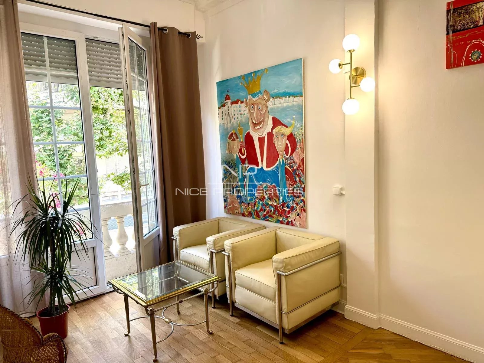 Proche Promenade, Hôtel particulier, 2 appartements 122 m2