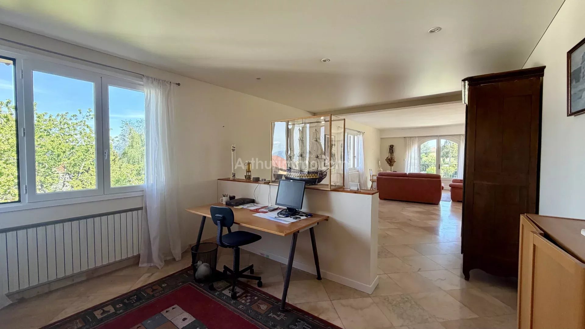 Belle maison spacieuse