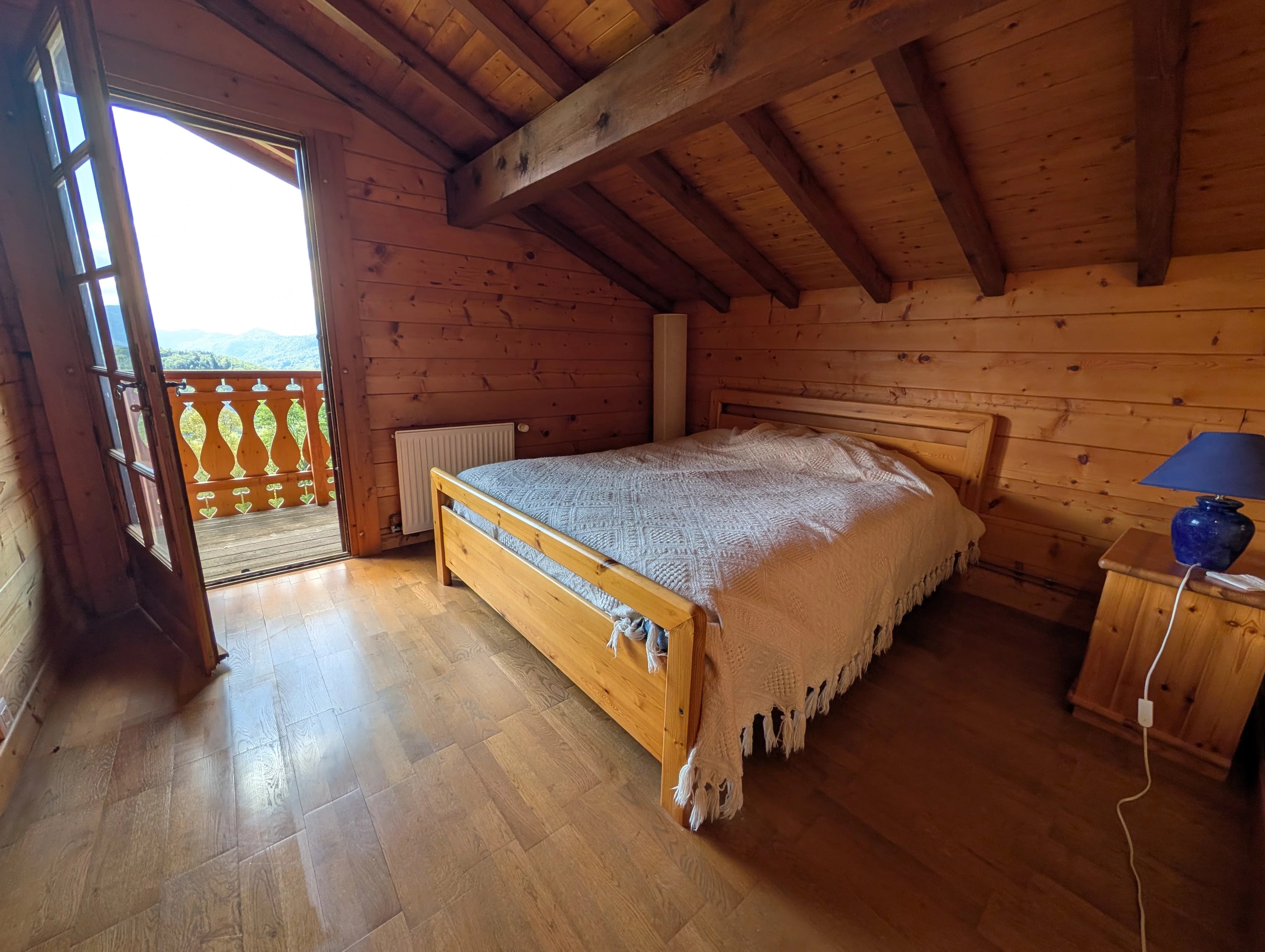A ONNION CHALET AUTHENTIQUE FACE AU MONT-BLANC