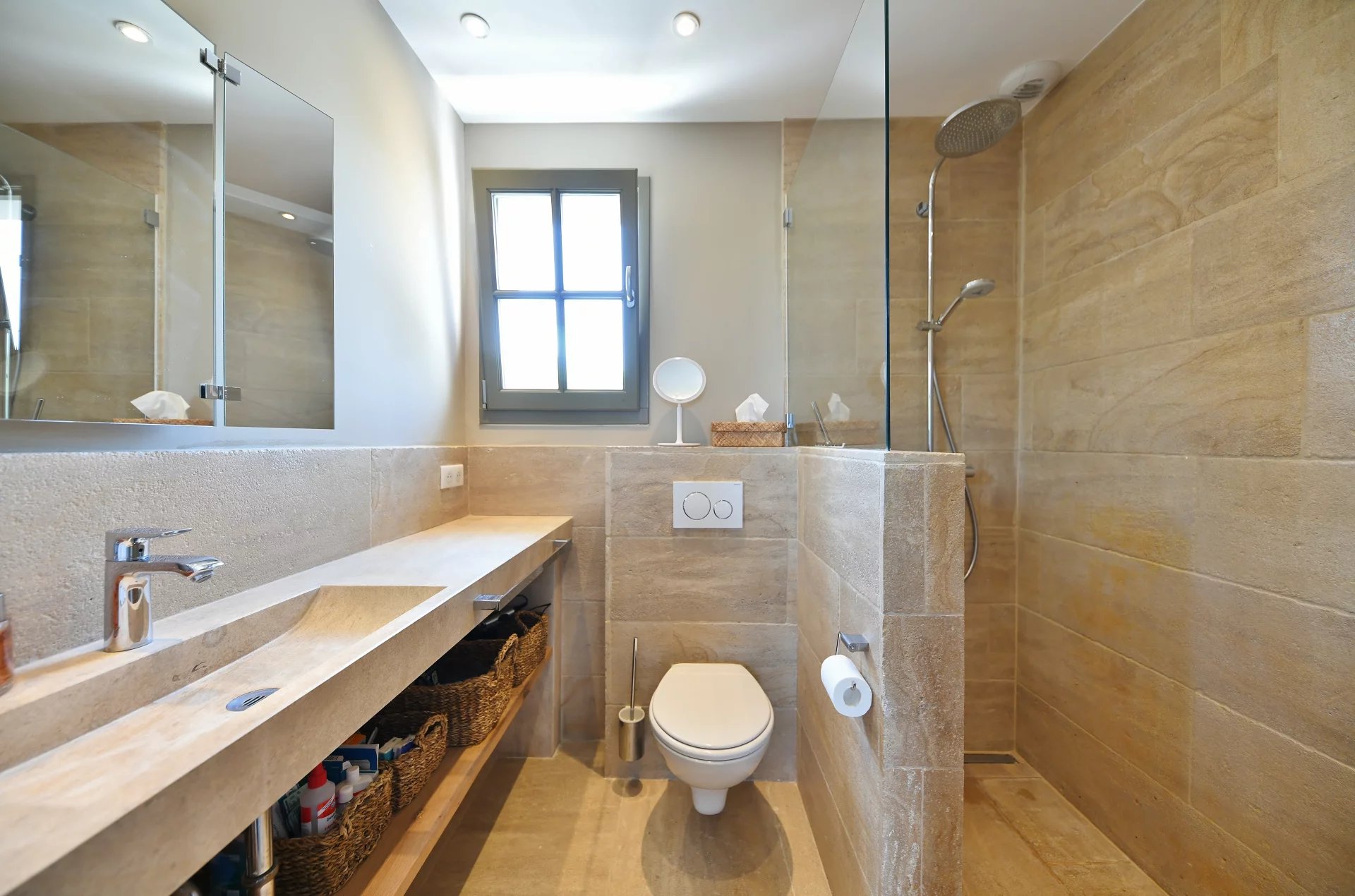 Bastide contemporaine de 160 m² avec couloir de nage