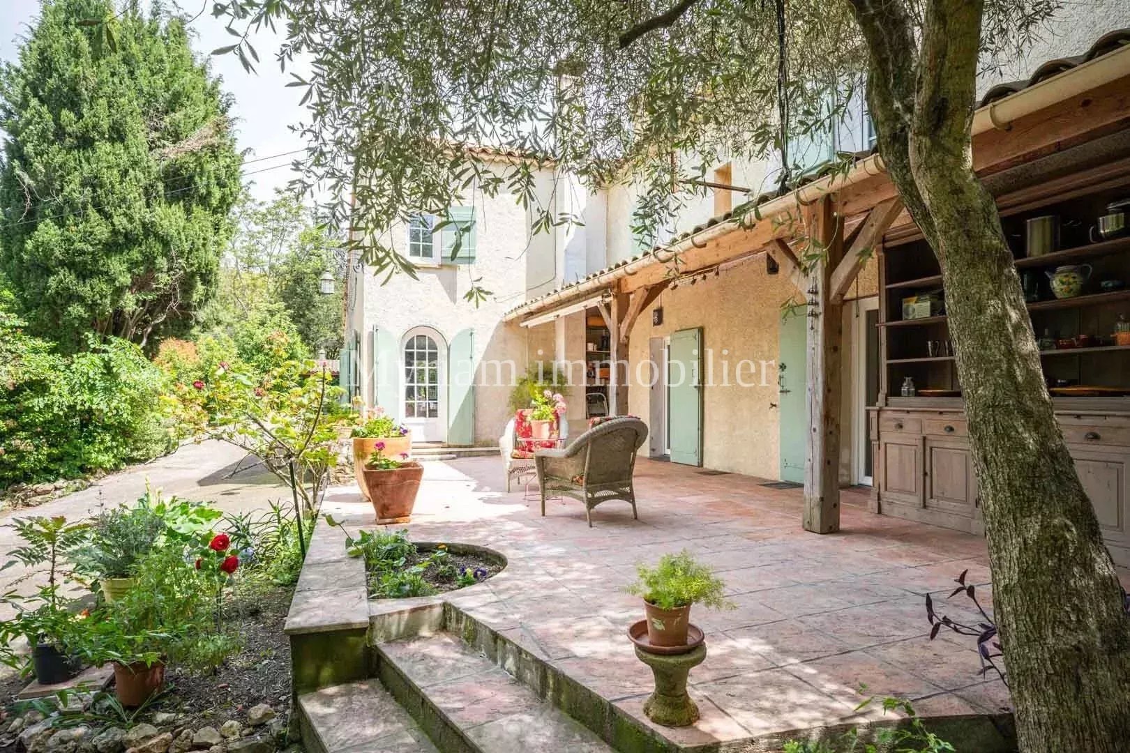 Bastide début 20ème siècle, 6 pièces piscine à GRASSE