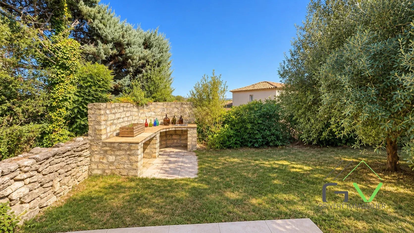 Maison contemporaine d'exception 205m2 avec piscine à Uzès