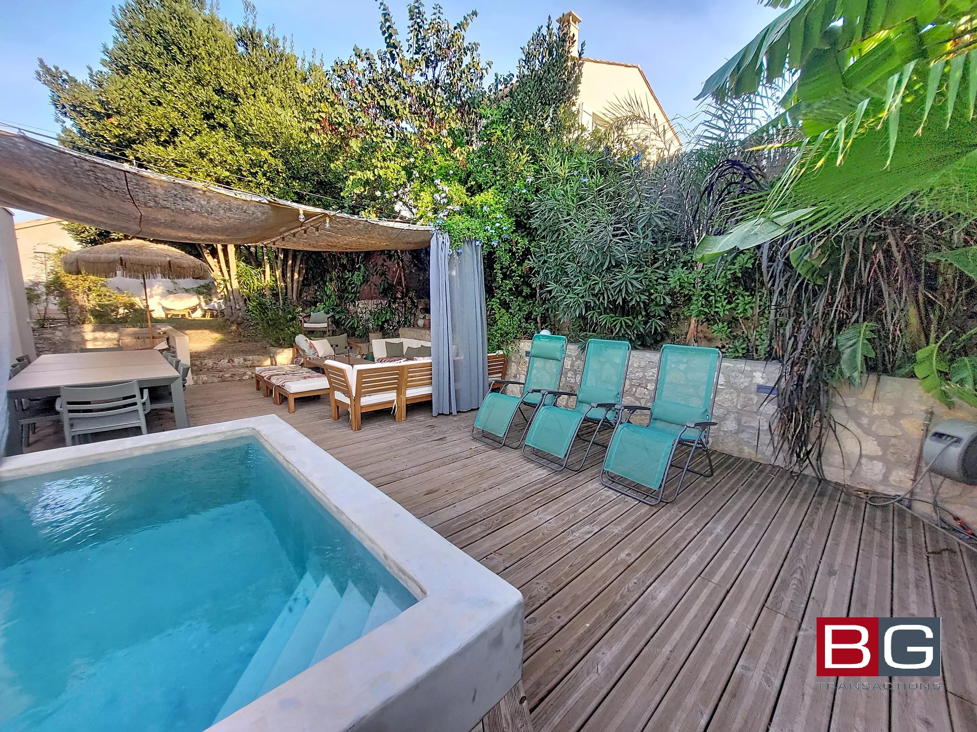 Vallauris "proche centre" Villa de style contemporain