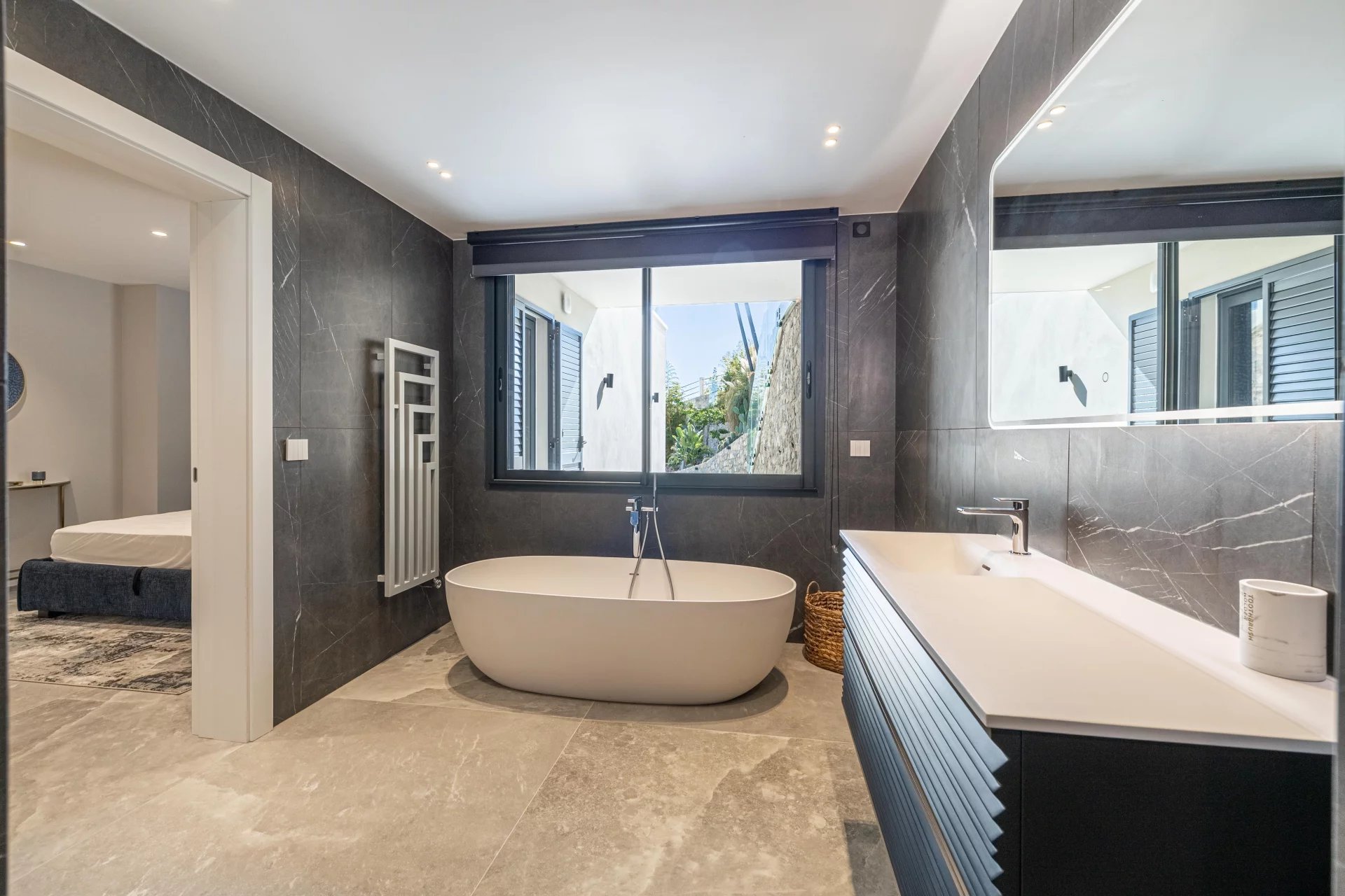 Èze – Villa contemporaine rénovée avec vue mer