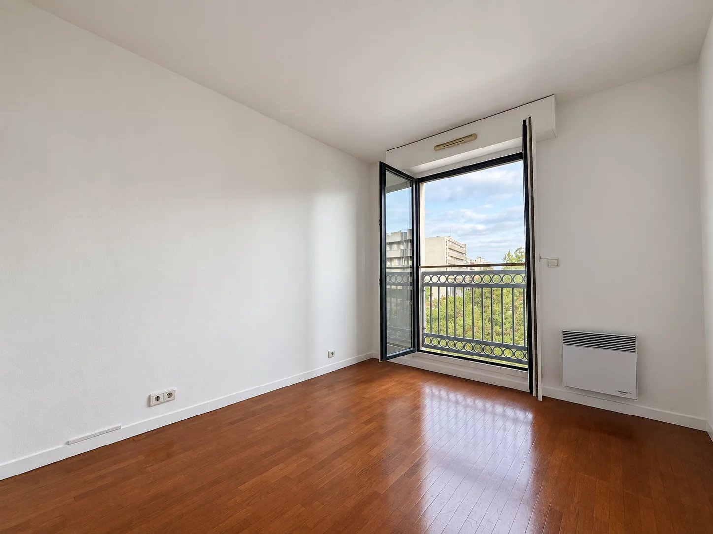 Boulogne-Billancourt – 2 pièces avec balcon, vue dégagée, parking et cave