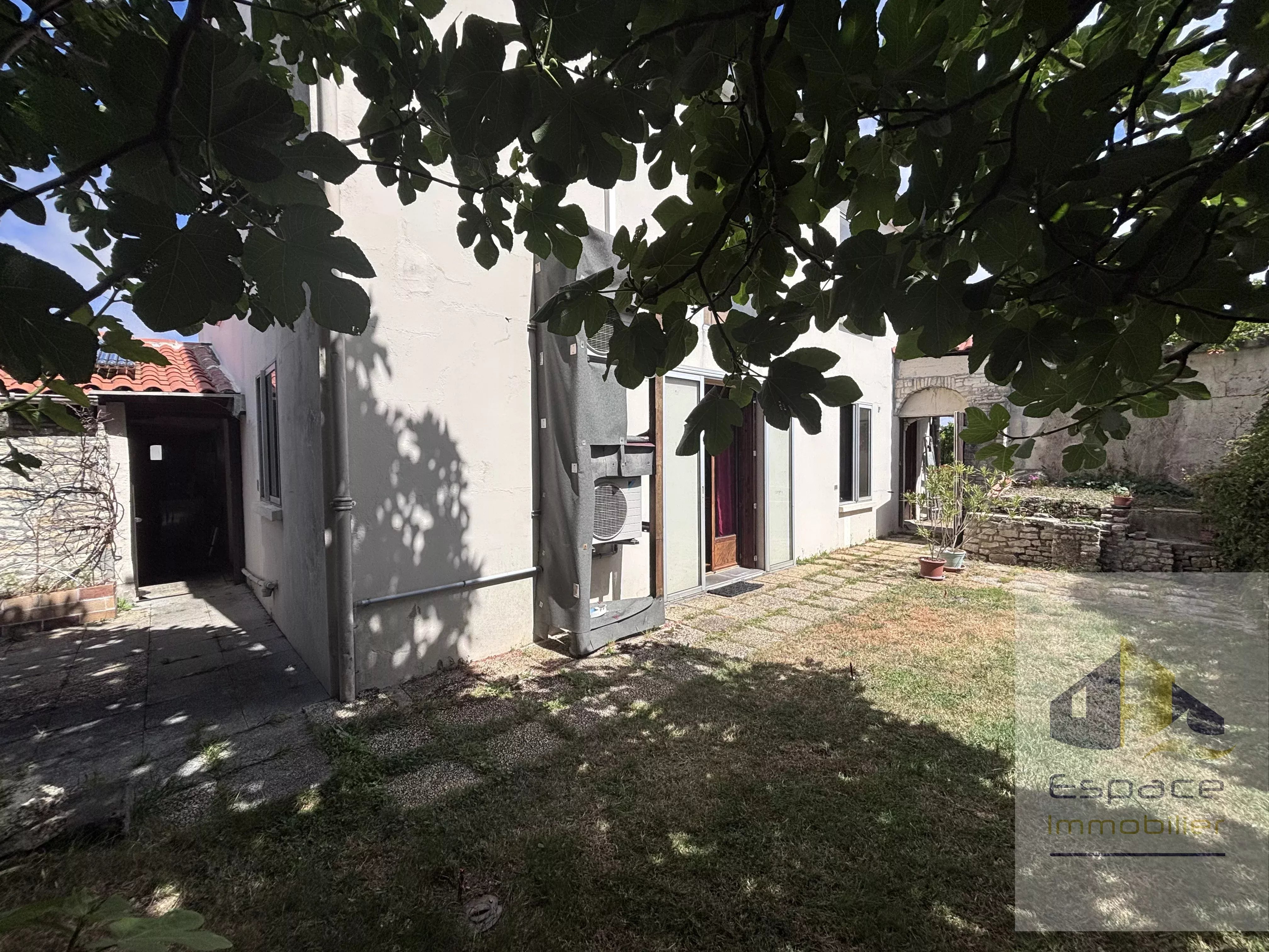 Maison familiale dans le centre d'Aigrefeuille D'Aunis