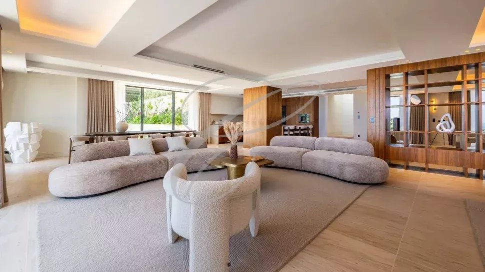 NICE - LUXUEUSE VILLA