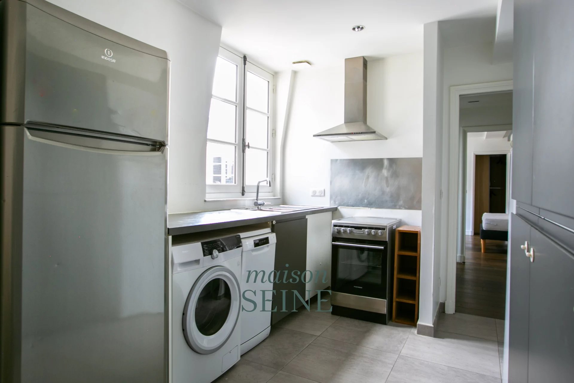 Exclusivité - Neuilly Full Pasteur - Ecole Bleue - Appartement étage élevé dans immeuble de grand standing - 2 chambres