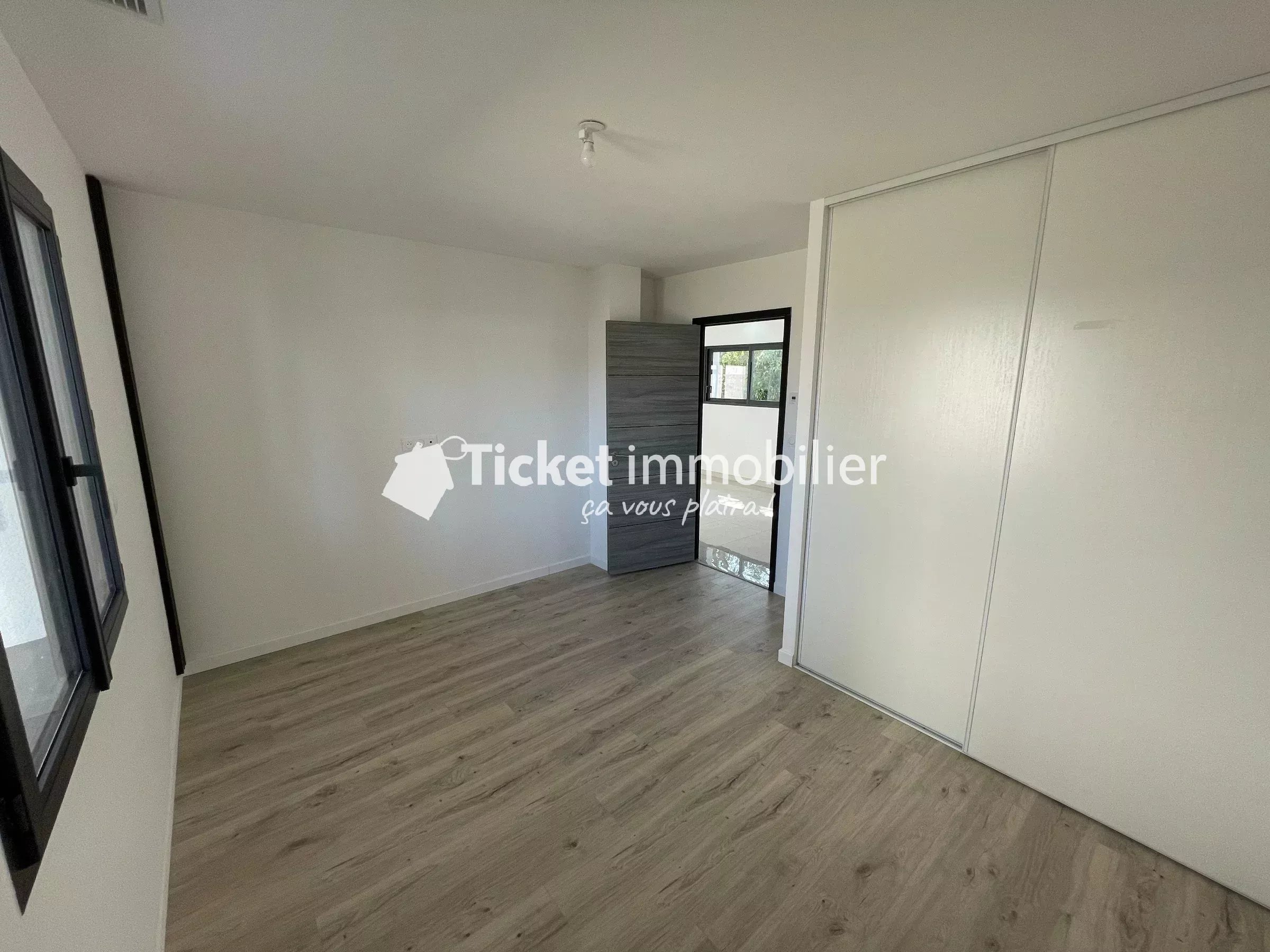 🏡 Maison contemporaine d'exception avec piscine