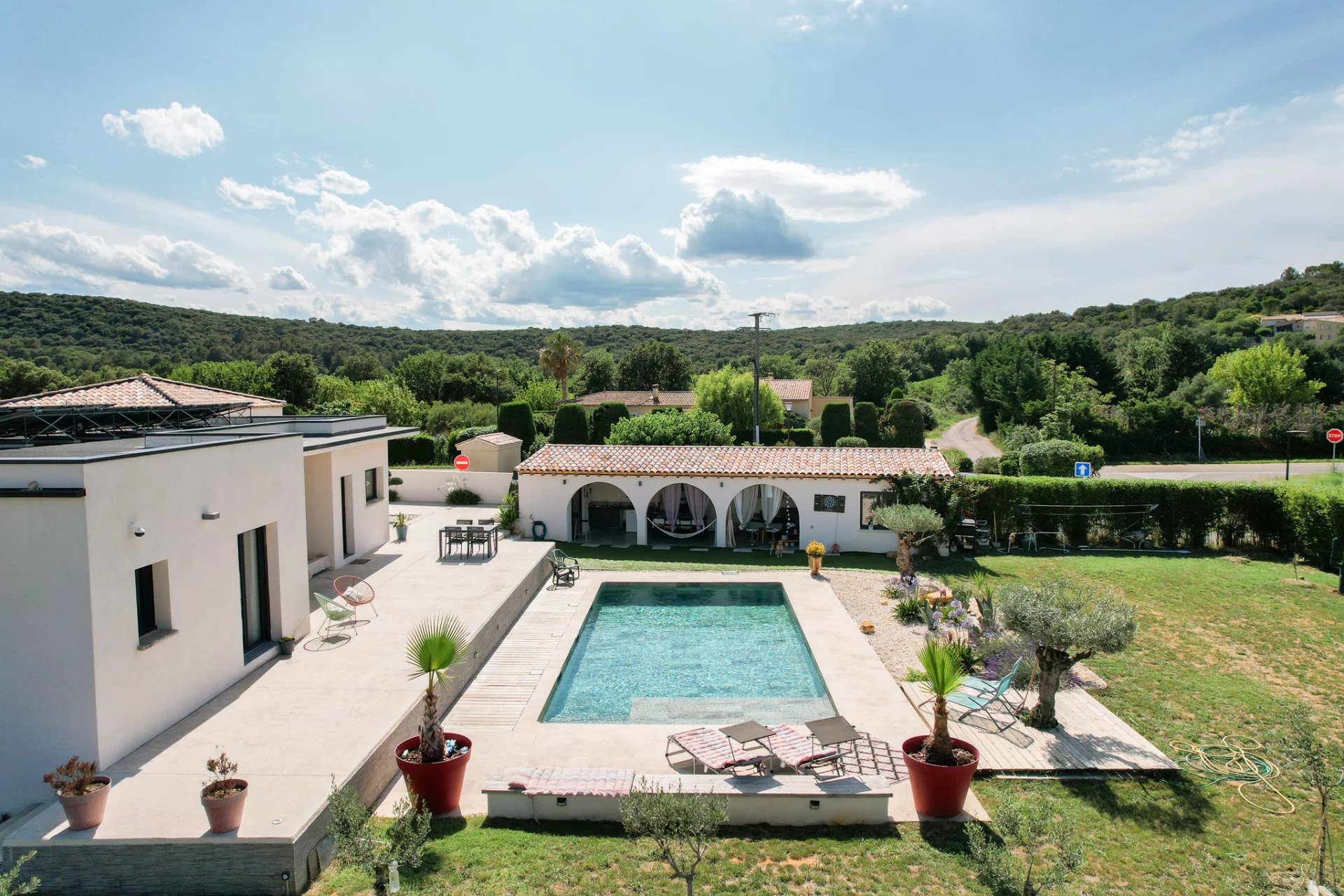 15 minutes d'Uzès villa contemporaine avec piscine