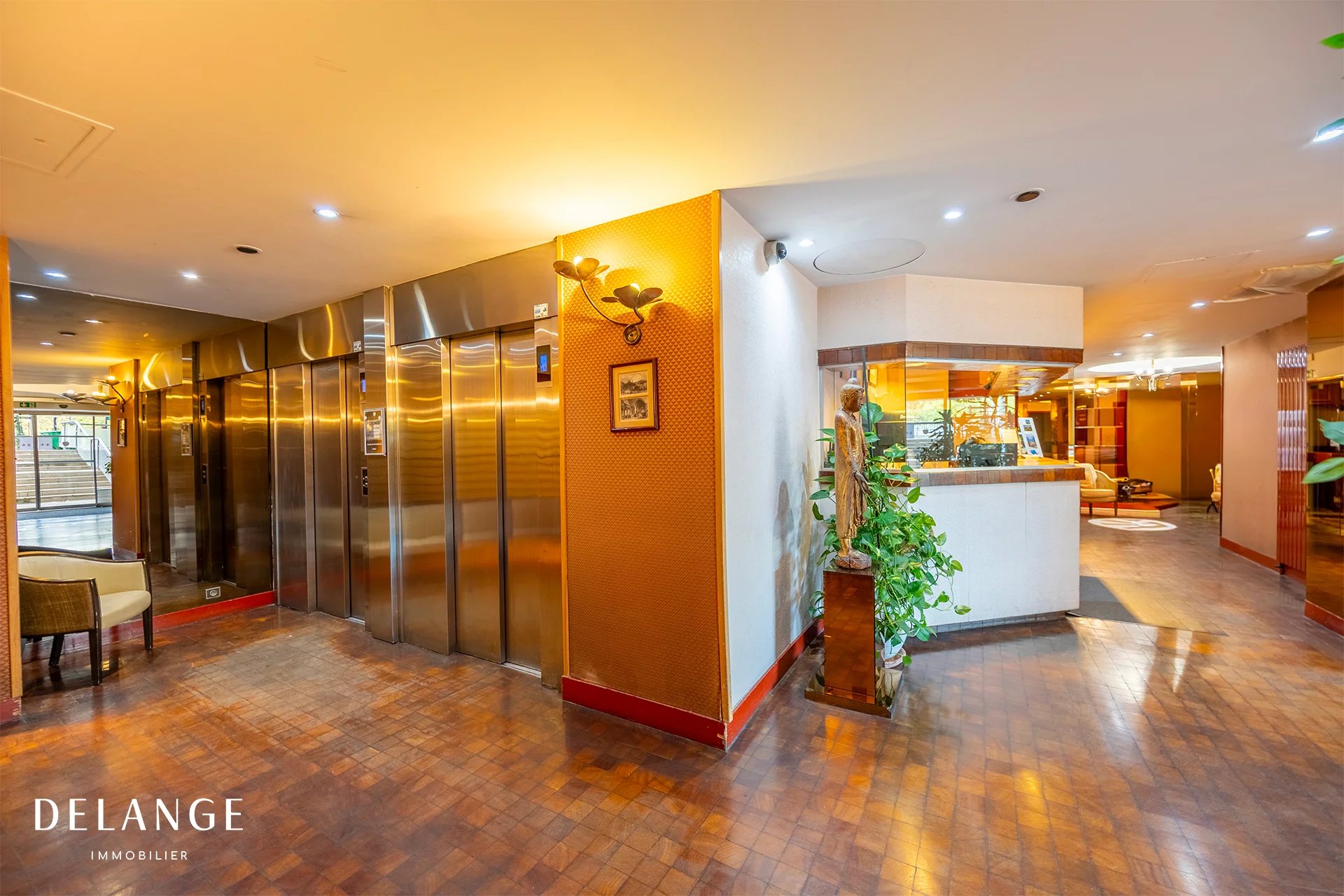 PARIS 17 - TERNES - 3 ROOMS 74M² - SECURE SERVICE RESIDENCE