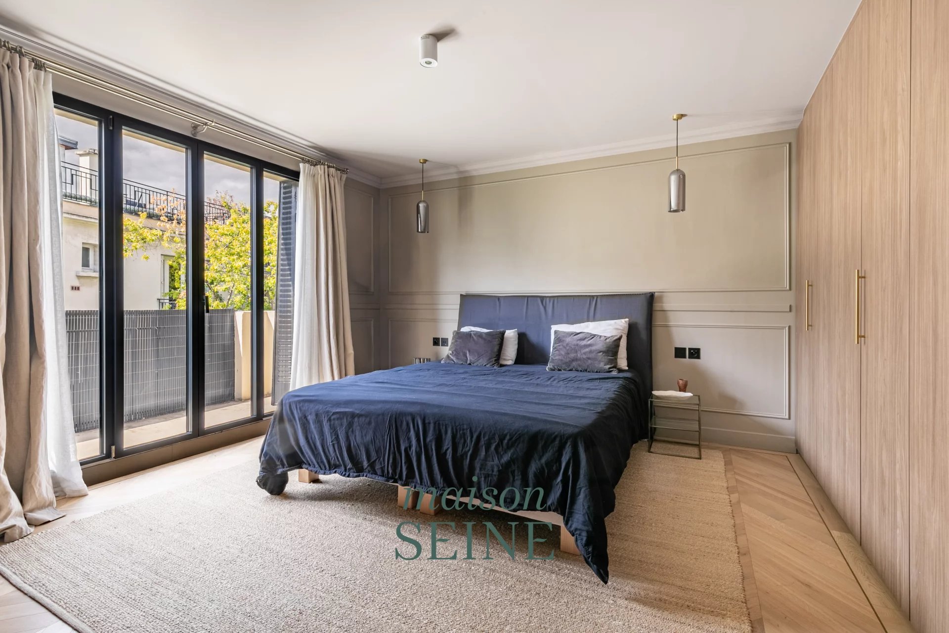 Neuilly sur Seine - Saint James - Hôtel particulier avec piscine et toit terrasse - Garage