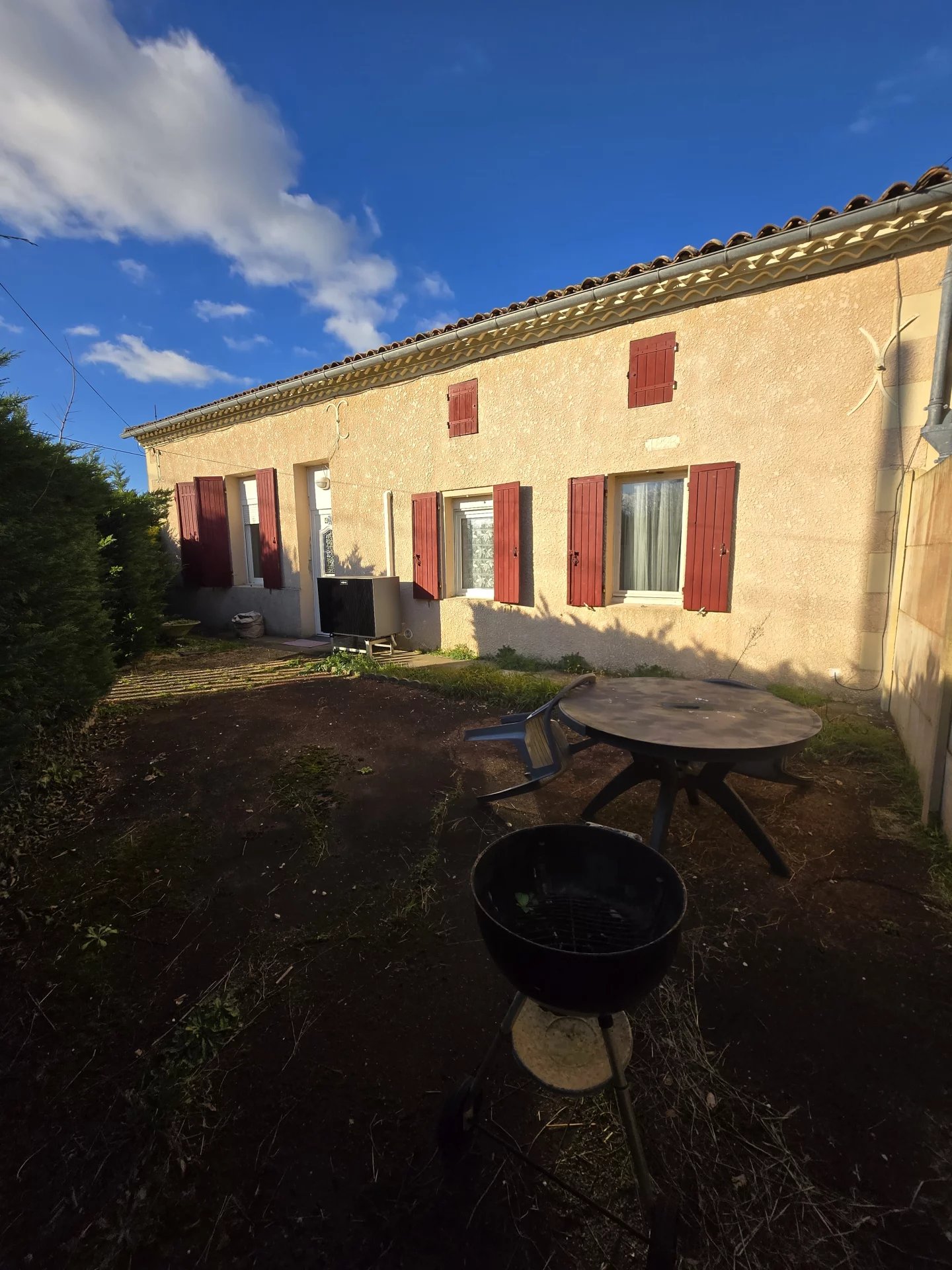Single-storey house.