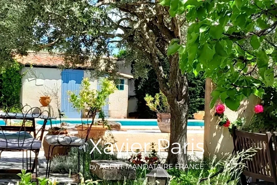 LUBERON SUD – MAISON CONTEMPORAINE DE PLAIN-PIED 154 m² – RÉNOVATION 2024 – PISCINE CHAUFFÉE – ENVIRONNEMENT EXCEPTIONNEL