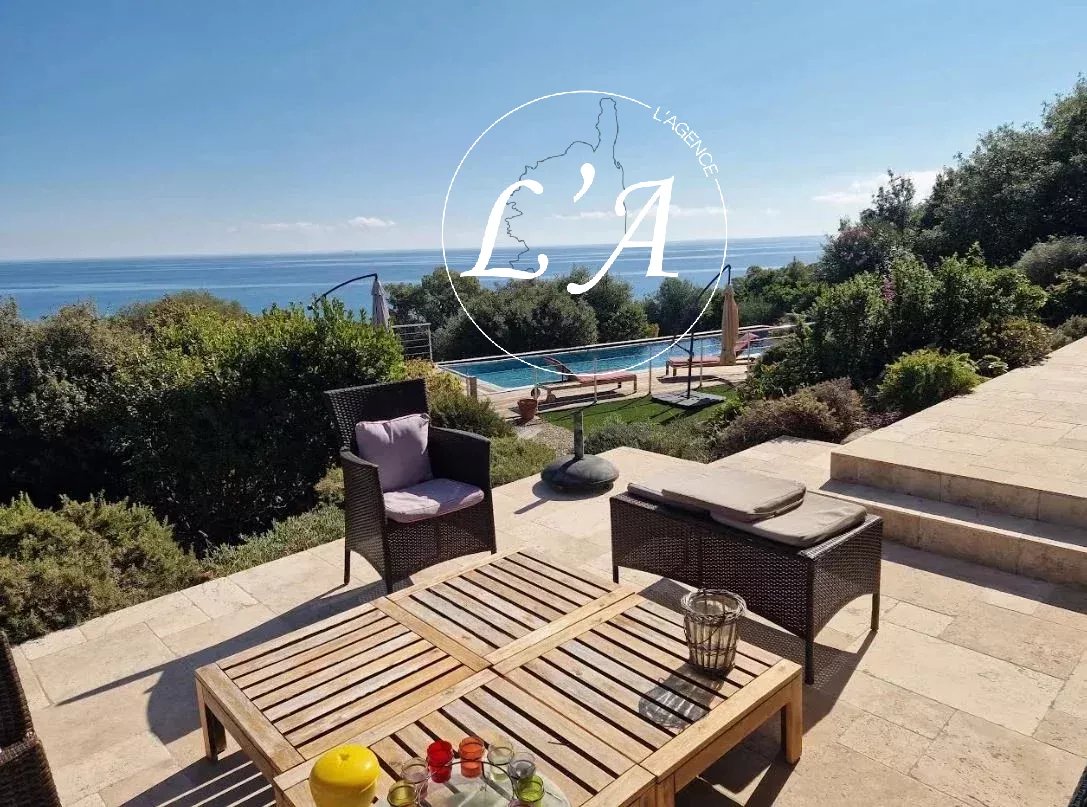 Exceptional Property with Sea View - Les Hauts de la Testa