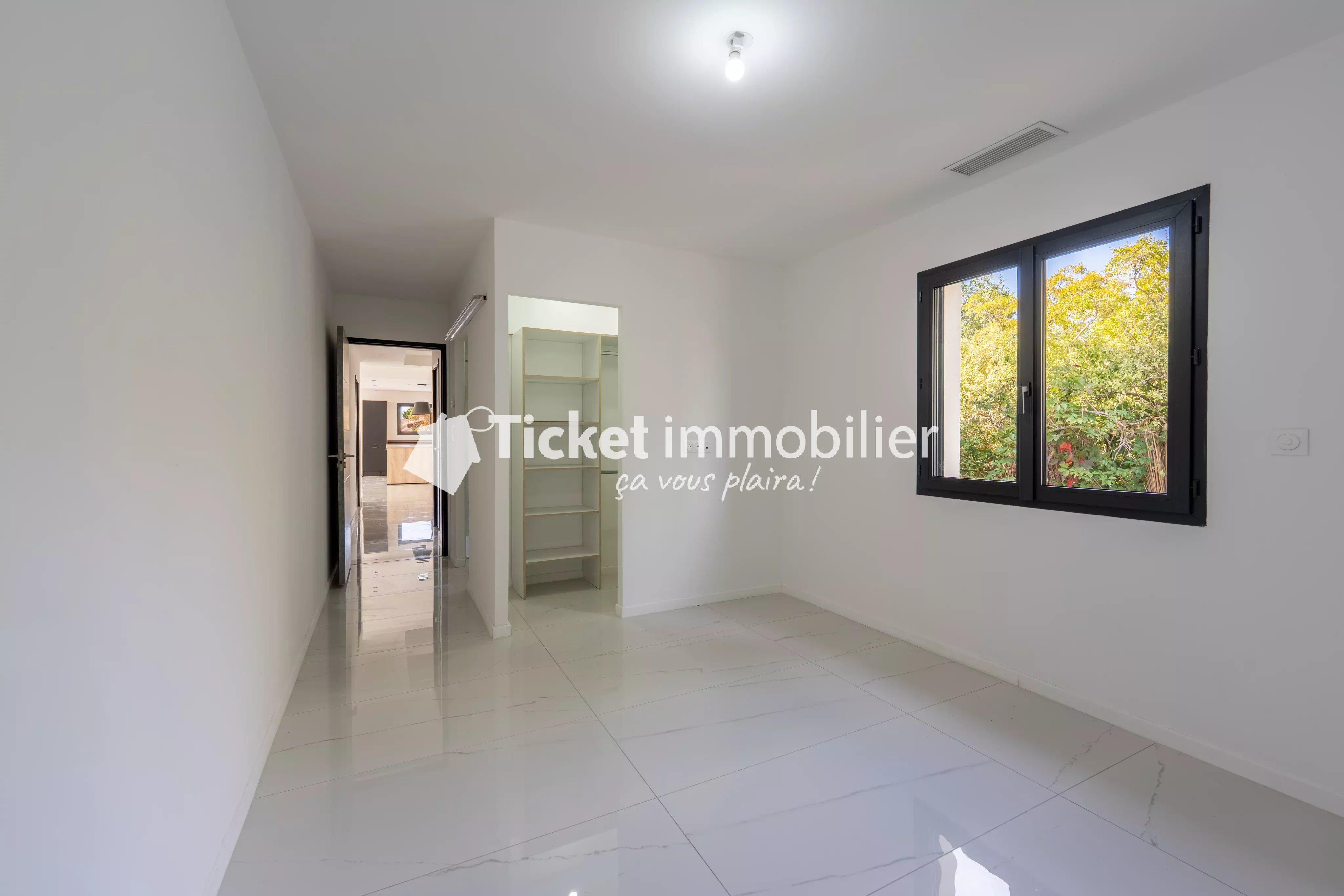 🏡 Maison contemporaine d'exception avec piscine